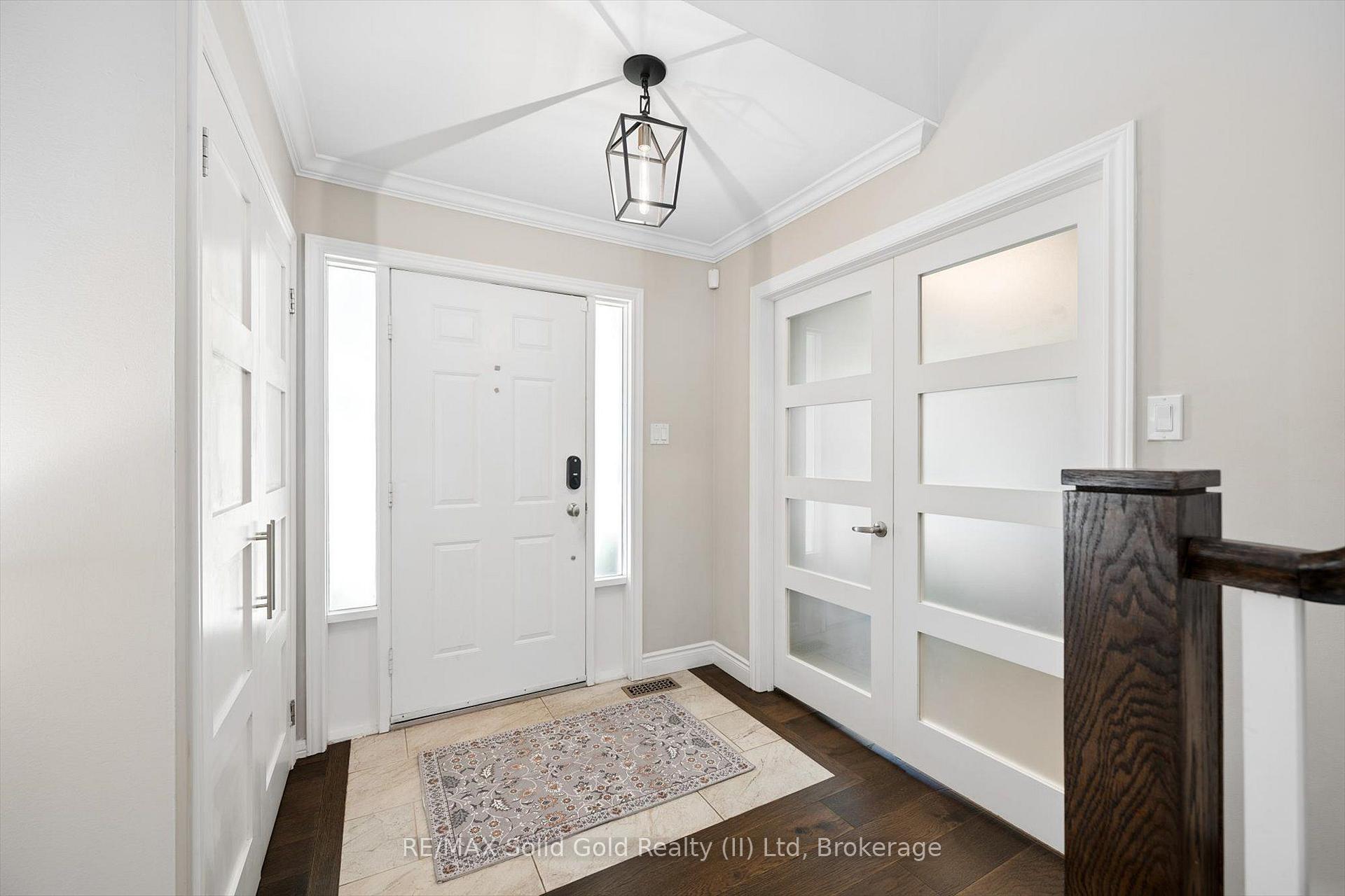 Photo 5 of 315 Crimson Crescent, Waterloo, Lexington/Lincoln Village — HOMEH