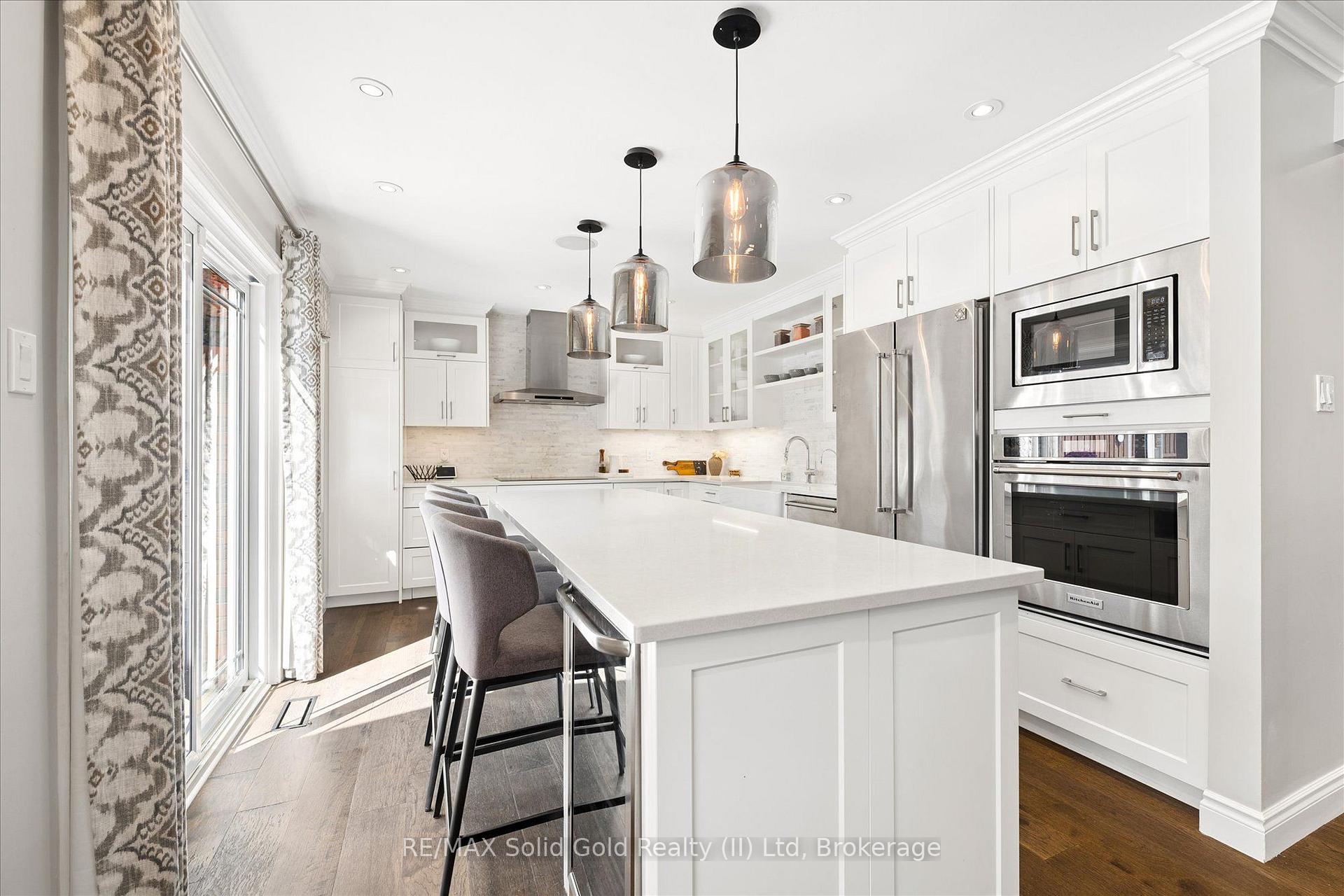 Photo 12 of 315 Crimson Crescent, Waterloo, Lexington/Lincoln Village — HOMEH