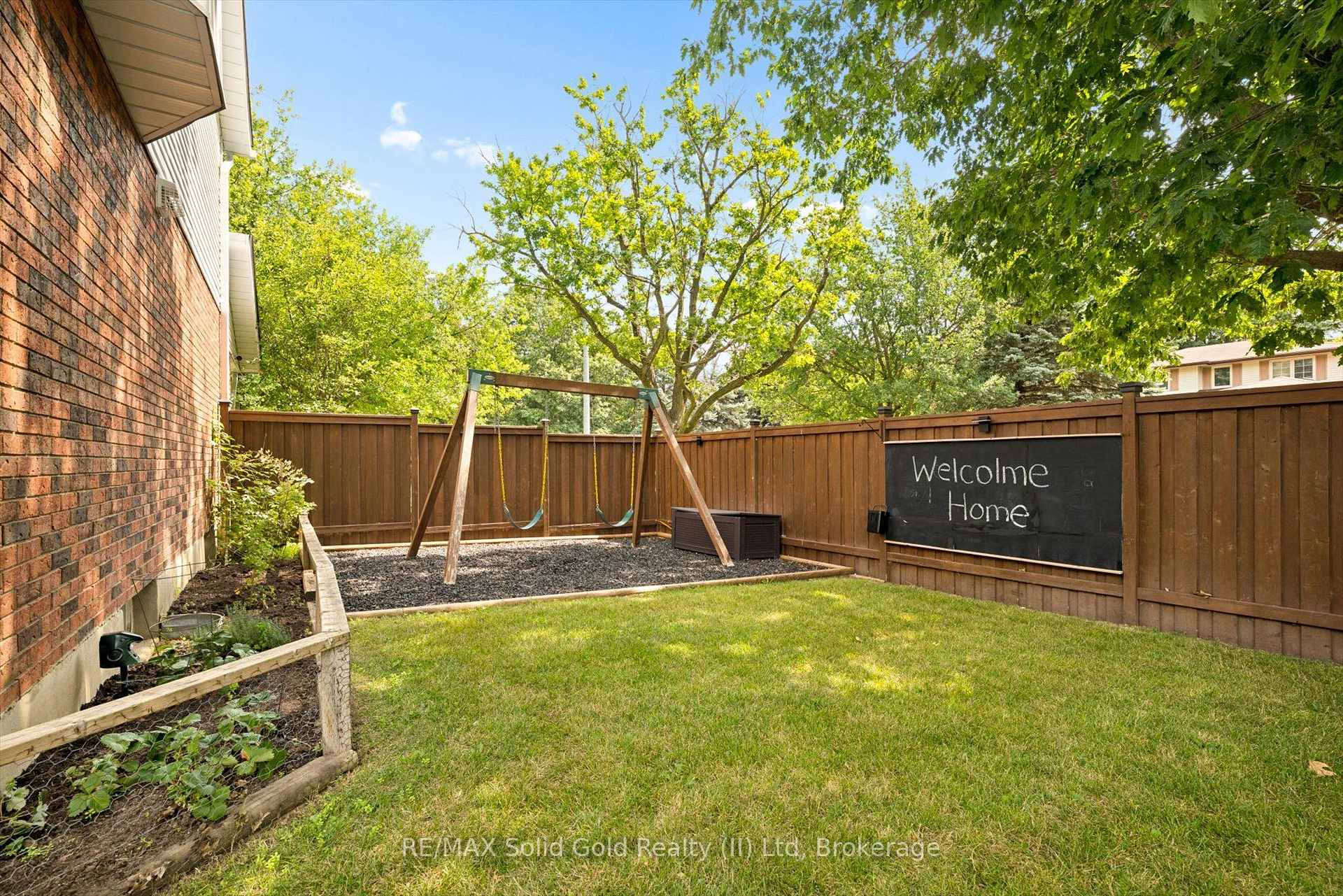 Photo 49 of 315 Crimson Crescent, Waterloo, Lexington/Lincoln Village — HOMEH