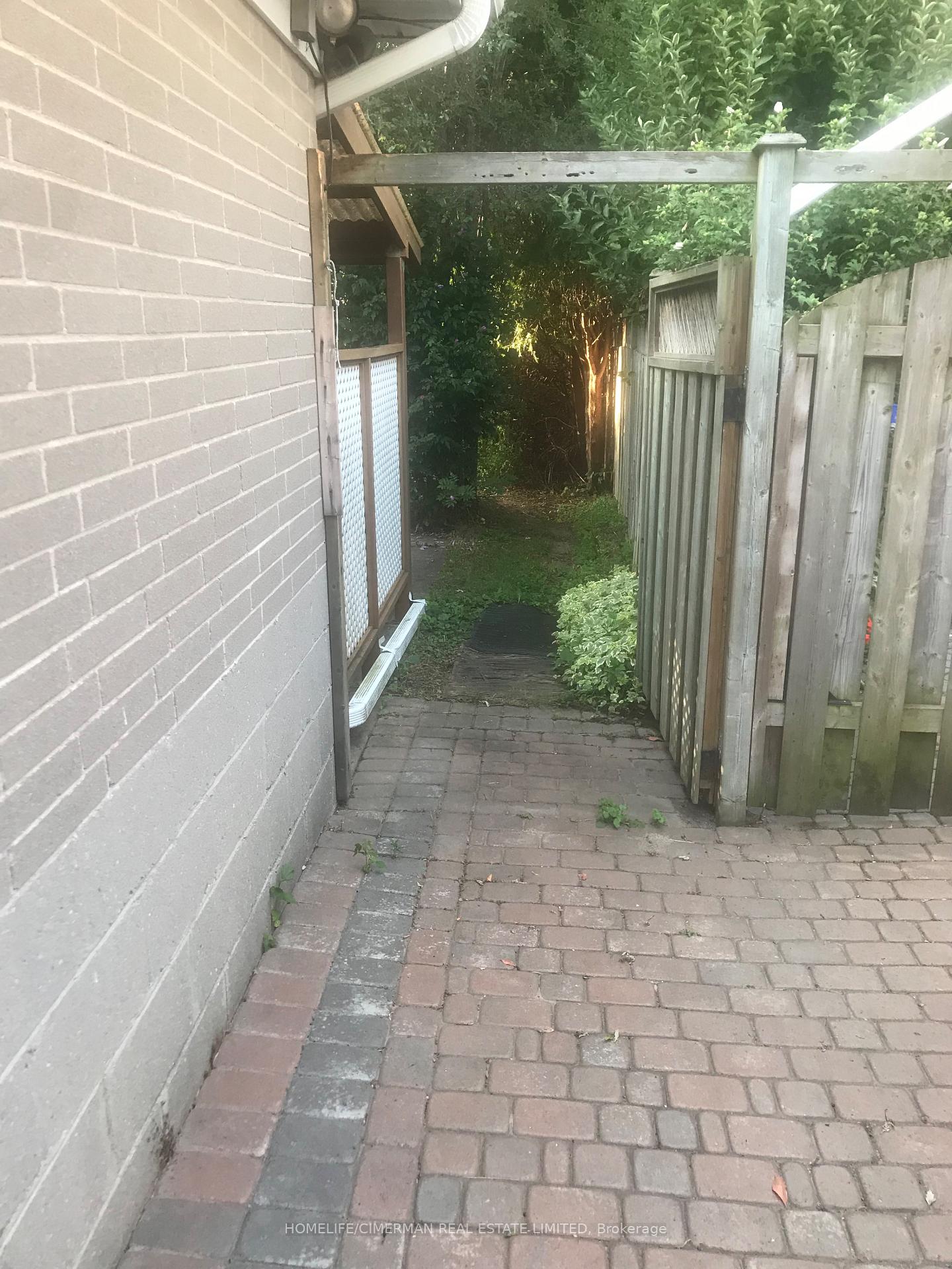 Photo 8 of Unit Basement, 106 Holcolm Road, North York, Willowdale West — HOMEH