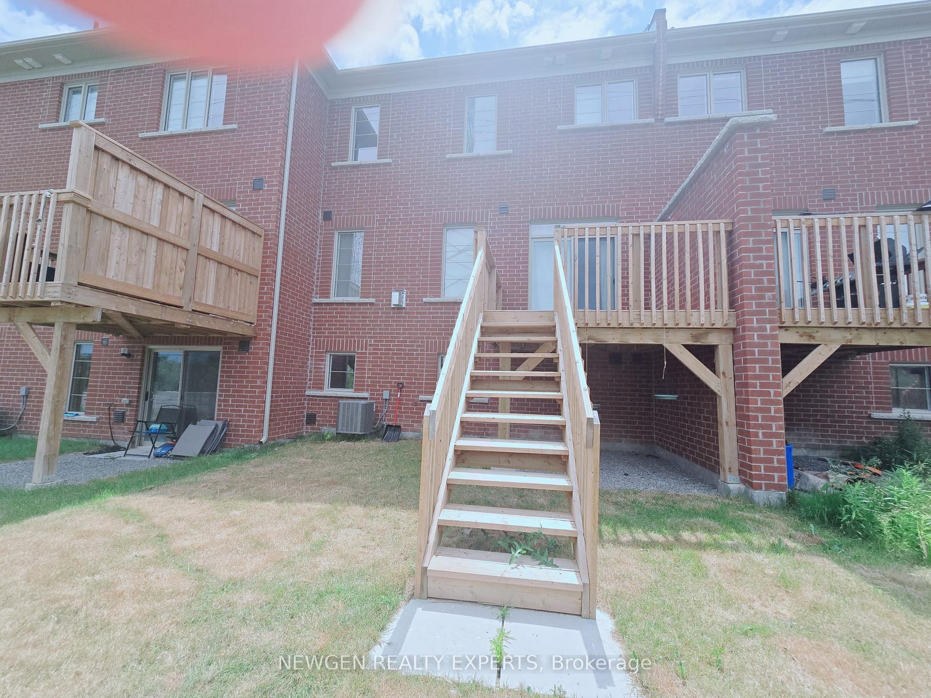 Photo 3 of 12 Cachia Lane, Ajax, Northwest Ajax — HOMEH