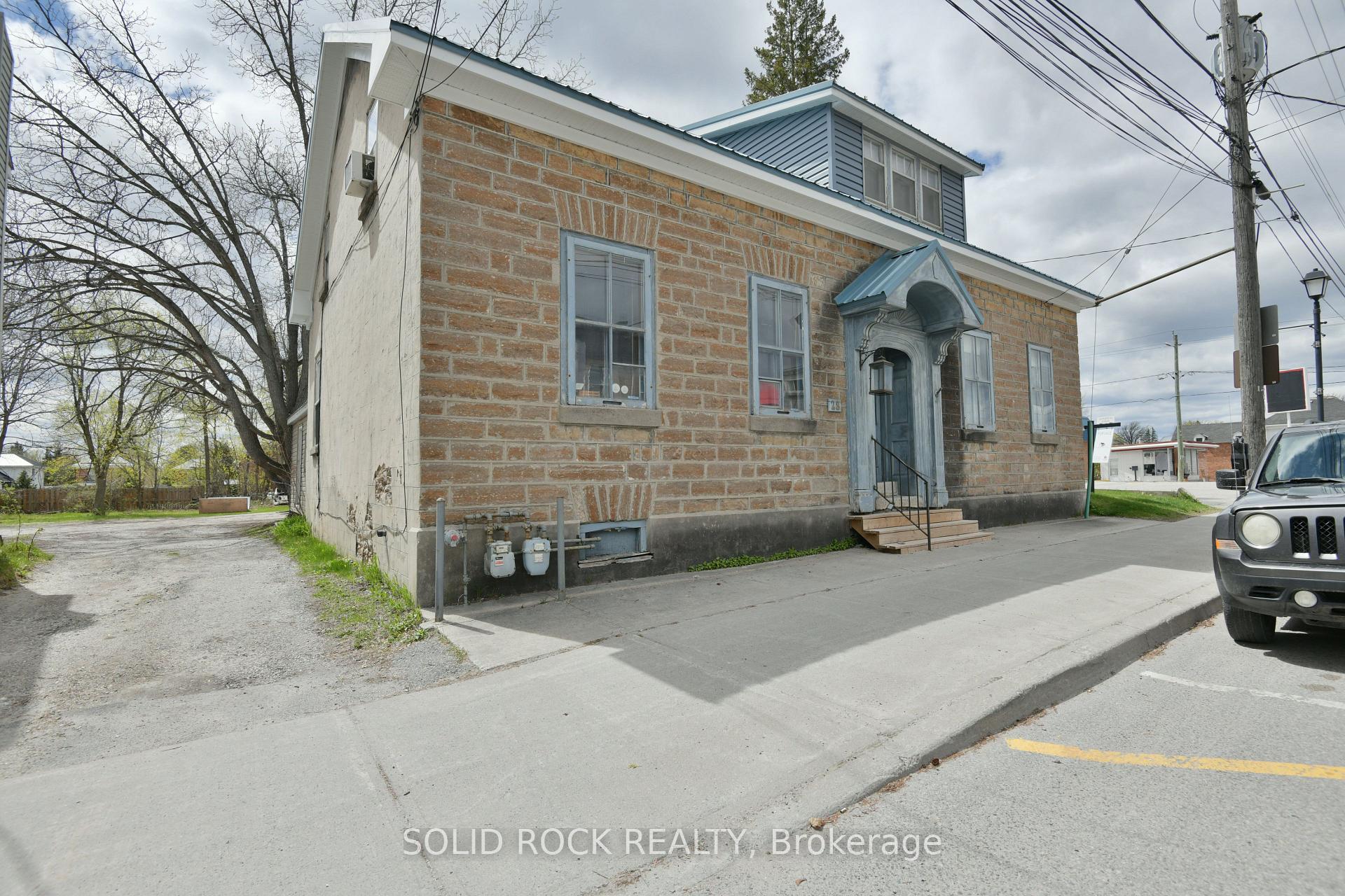 Photo of 28 Wilson Street W