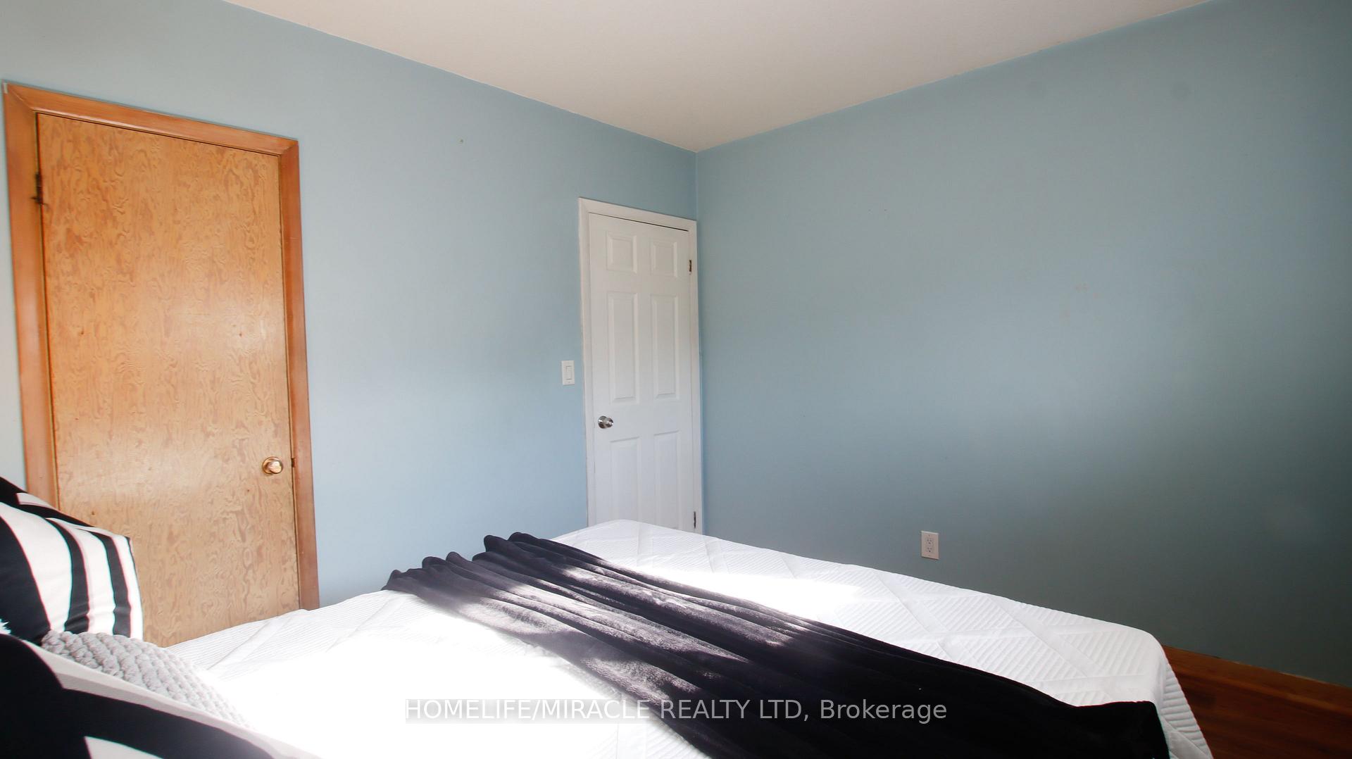 Photo 16 of 18 Clearview Drive, Cambridge, Blair Road — HOMEH