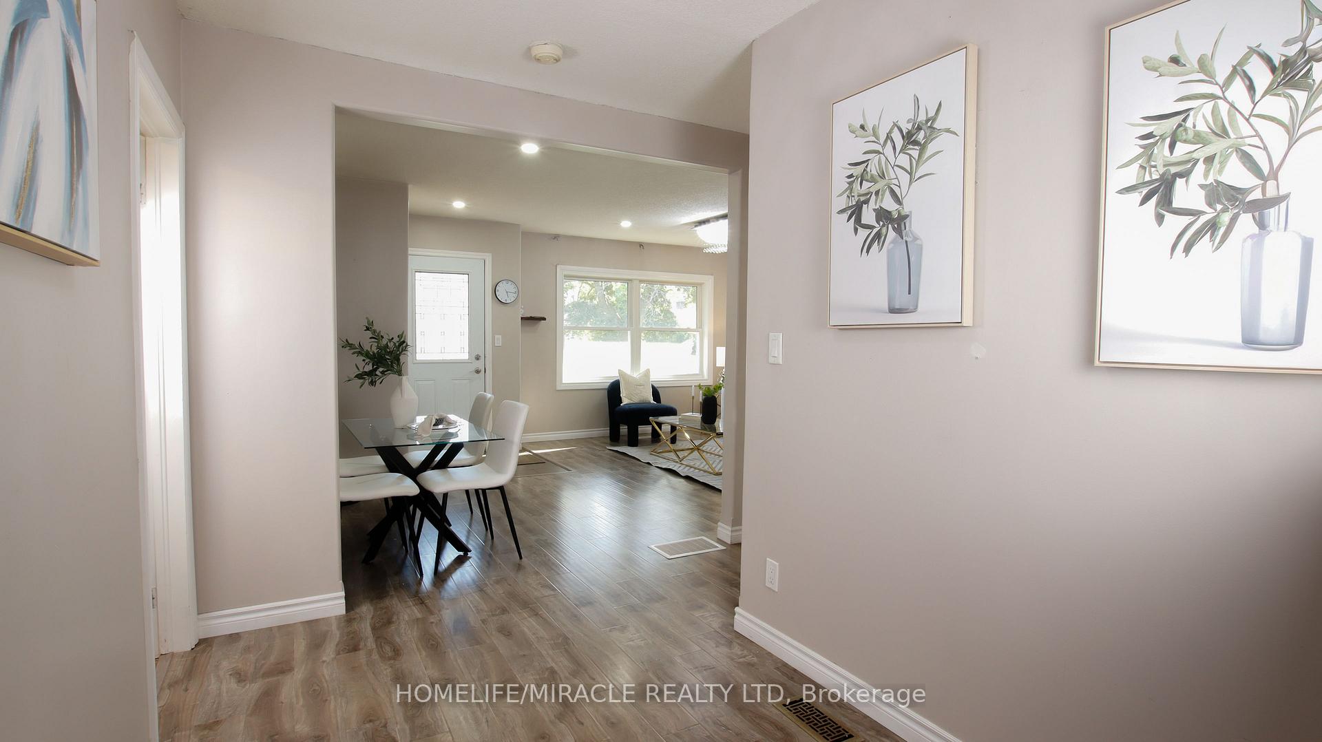 Photo 17 of 18 Clearview Drive, Cambridge, Blair Road — HOMEH