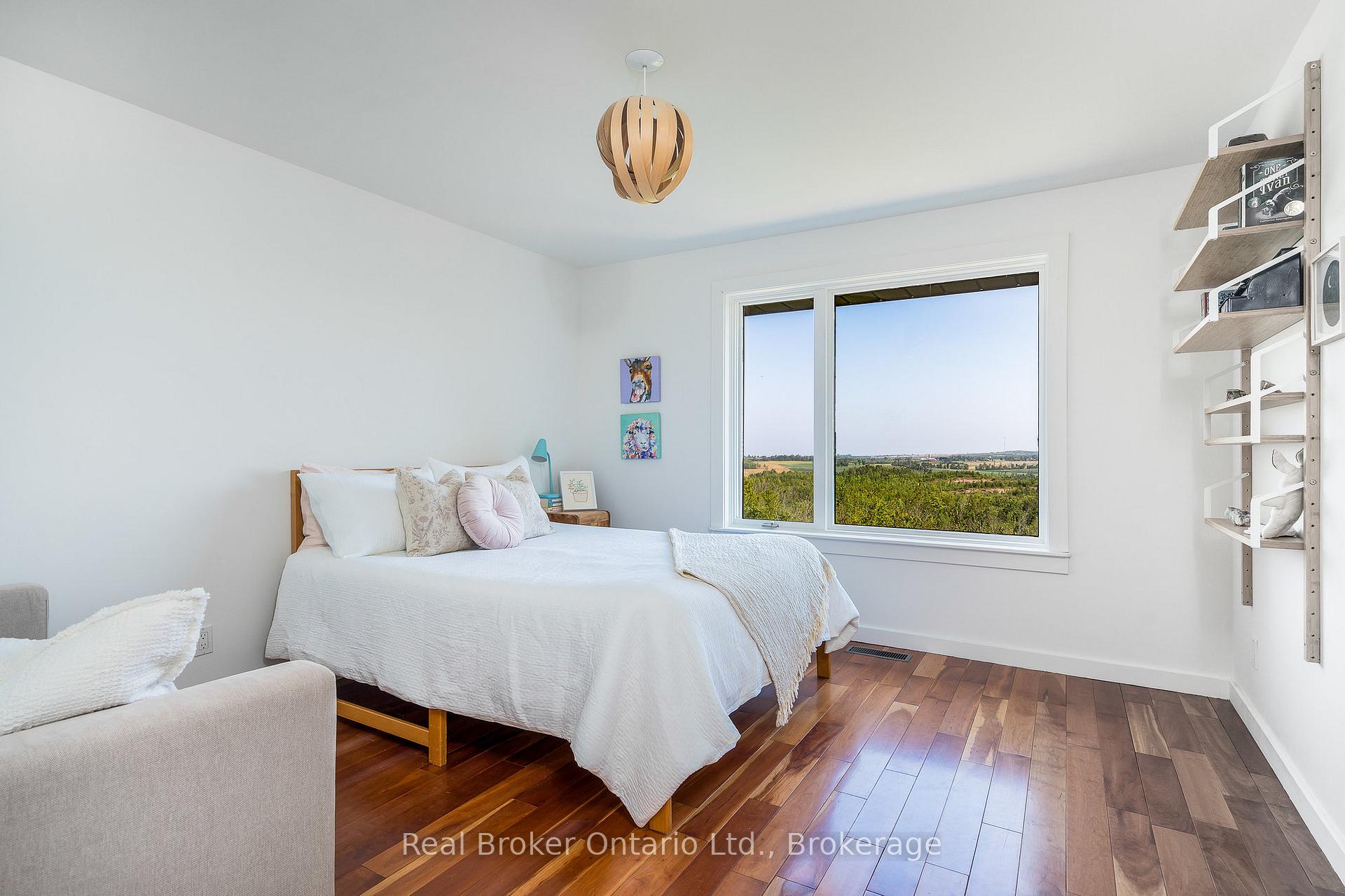 Photo 40 of 46447 Old Mail Road, Meaford — HOMEH