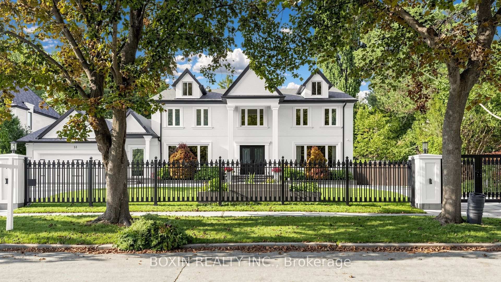 Photo 1 of 33 Wilket Road, North York, Bridle Path-Sunnybrook-York Mills — HOMEH