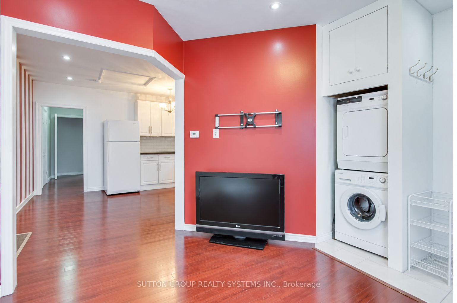 Photo 6 of 2094 Dufferin Street, Toronto, Caledonia-Fairbank — HOMEH