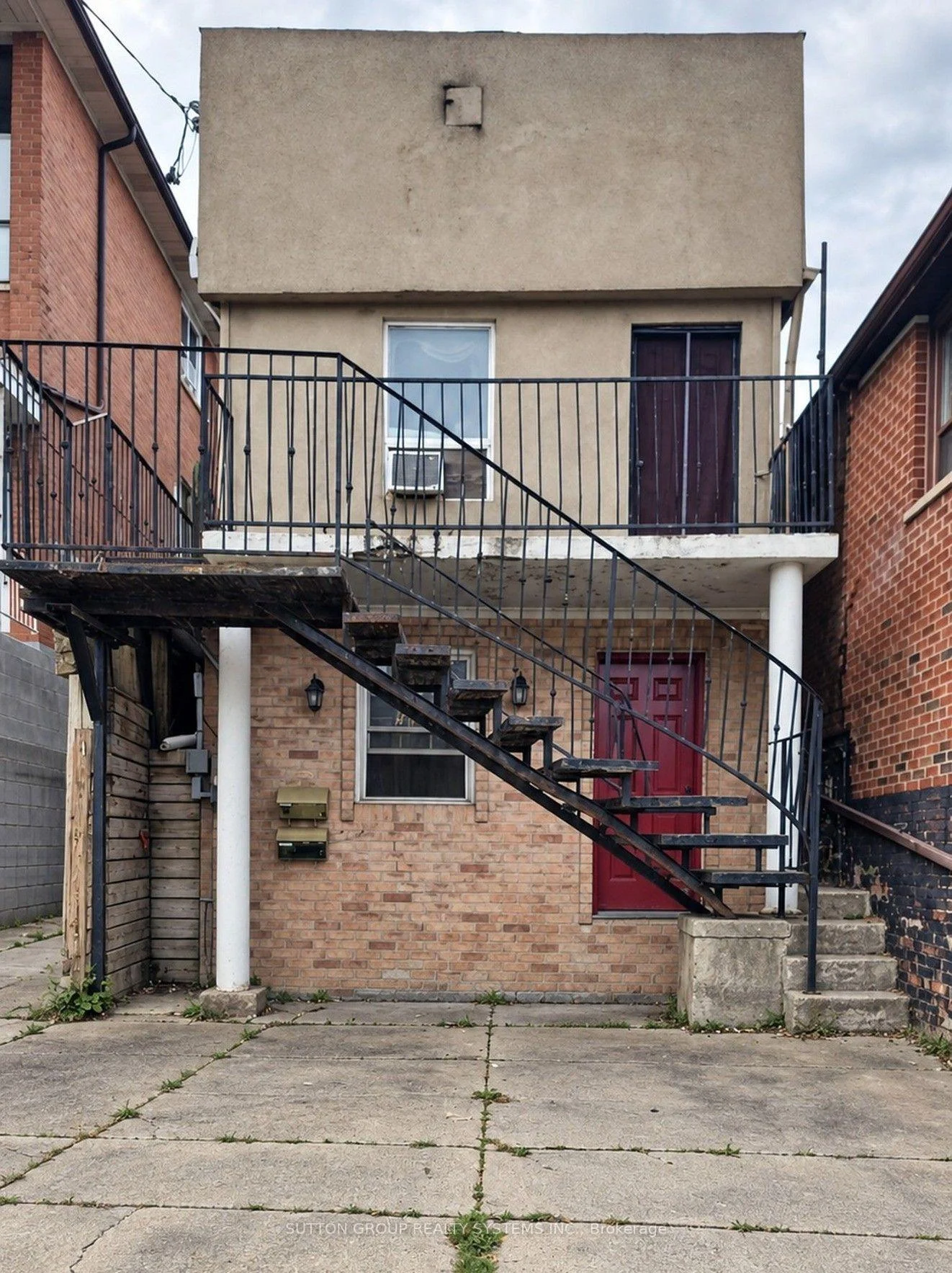 Photo 2 of 2094 Dufferin Street, Toronto, Caledonia-Fairbank — HOMEH
