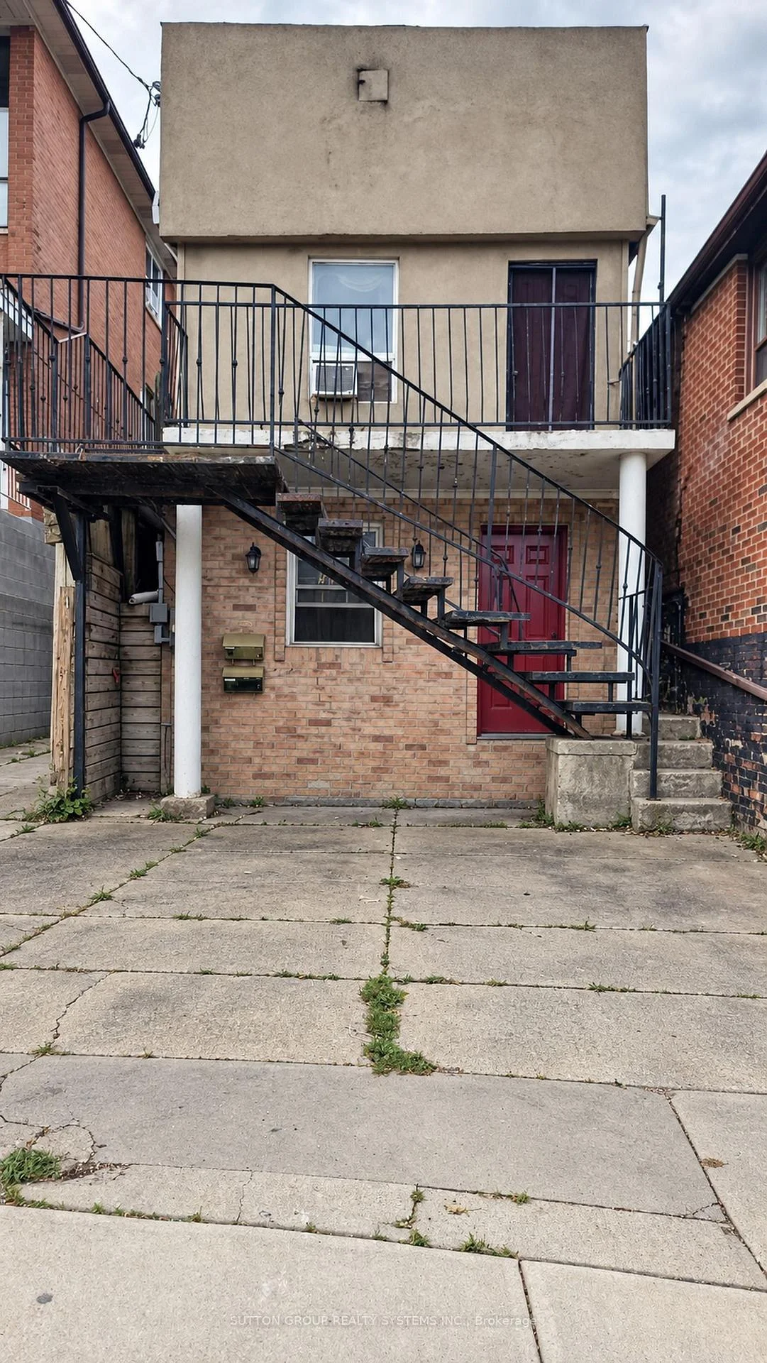 Photo 9 of 2094 Dufferin Street, Toronto, Caledonia-Fairbank — HOMEH