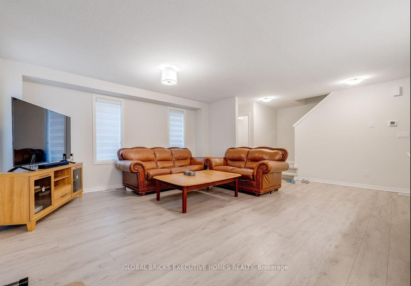 Photo 90 of 94 Progress Crescent, Kitchener, Trussler — HOMEH