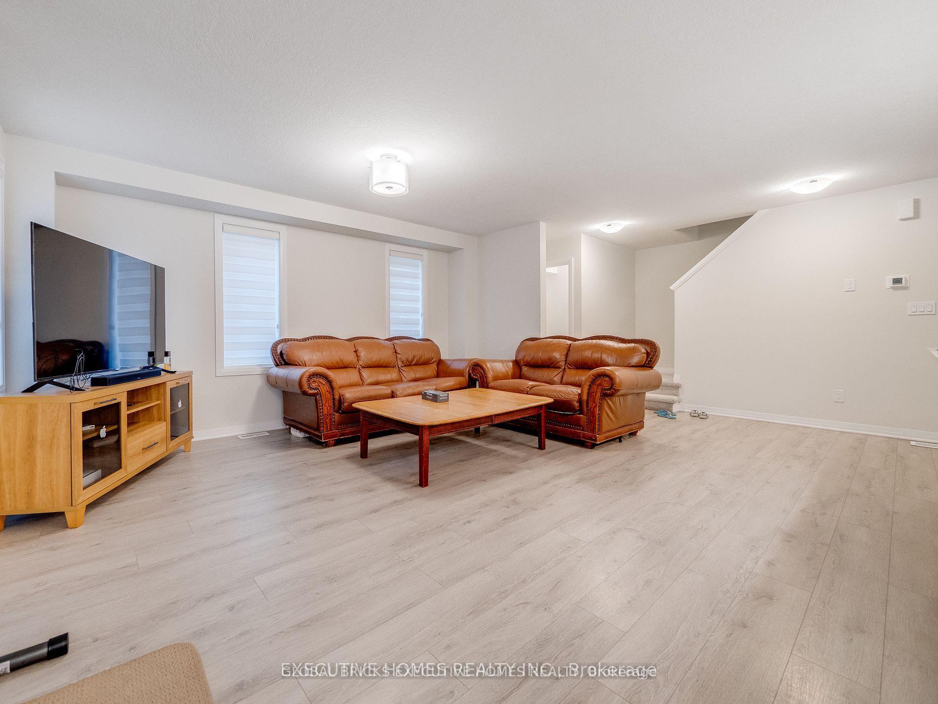 Photo 95 of 94 Progress Crescent, Kitchener, Trussler — HOMEH