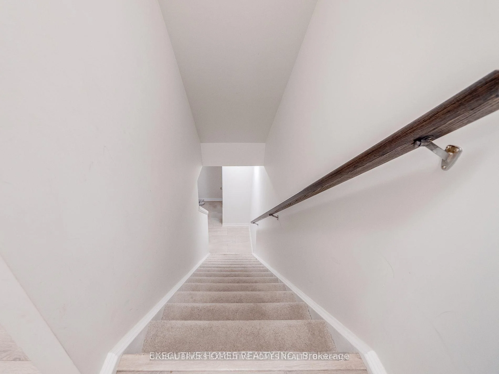 Photo 8 of 94 Progress Crescent, Kitchener, Trussler — HOMEH