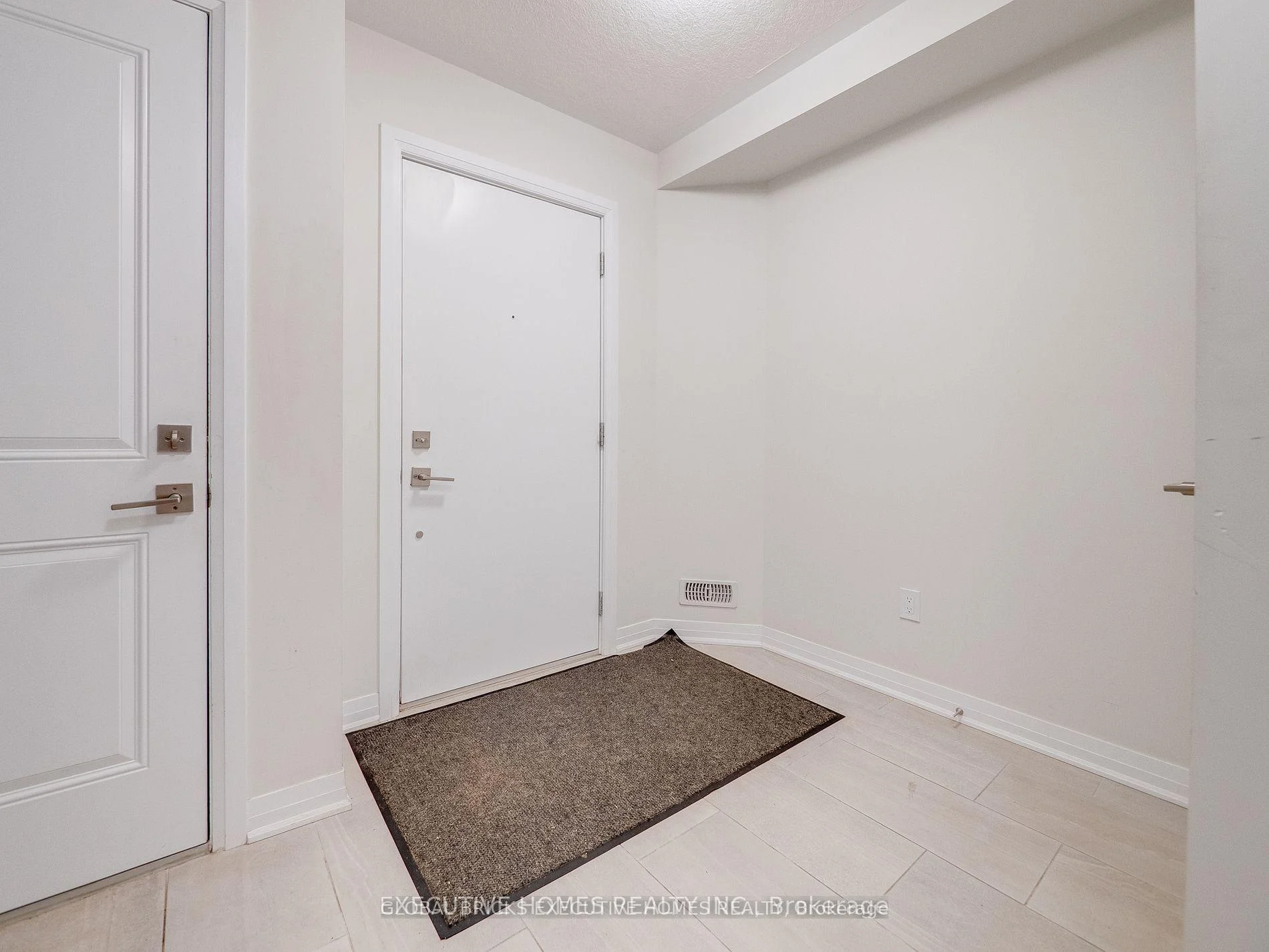 Photo 10 of 94 Progress Crescent, Kitchener, Trussler — HOMEH