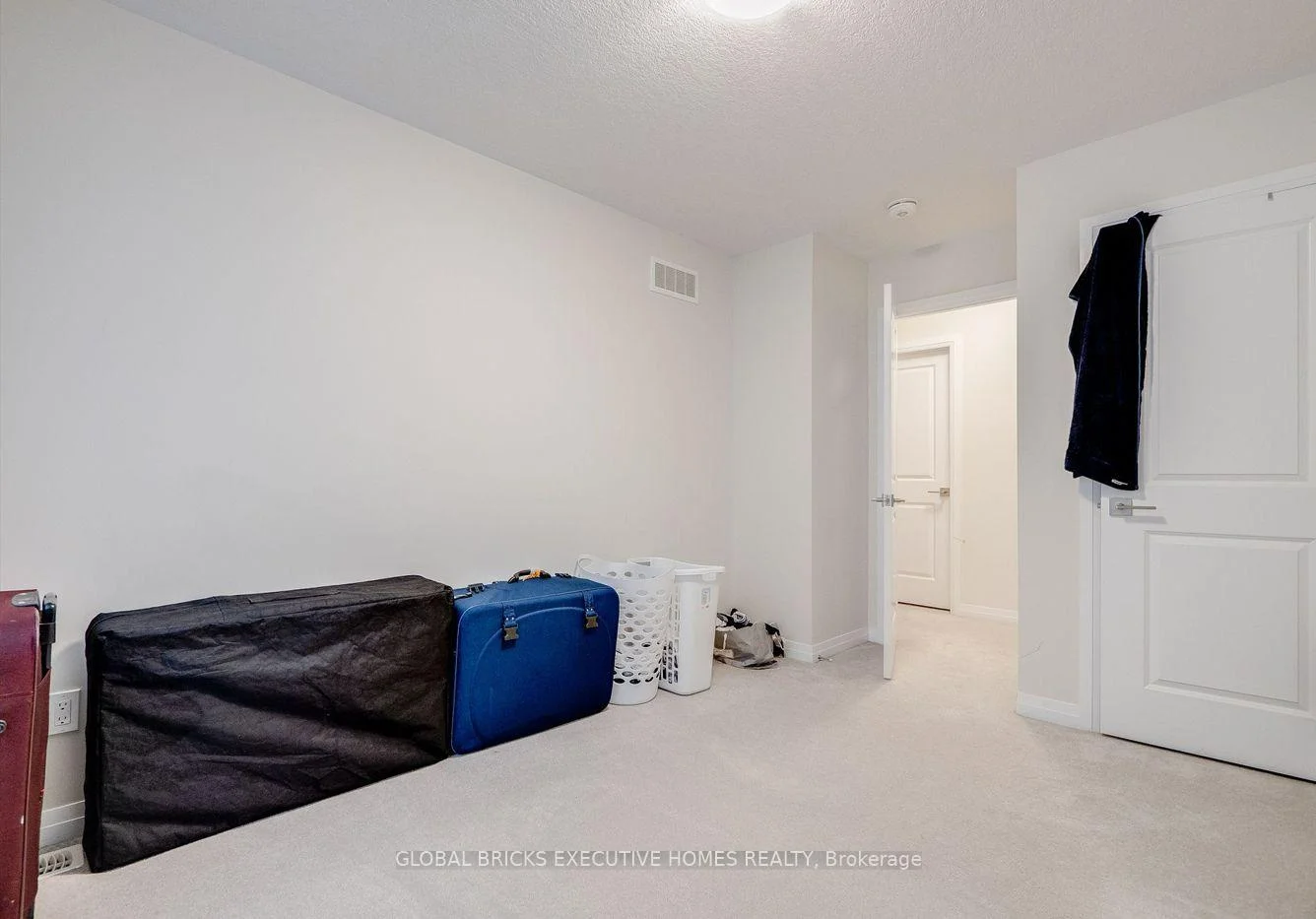 Photo 47 of 94 Progress Crescent, Kitchener, Trussler — HOMEH