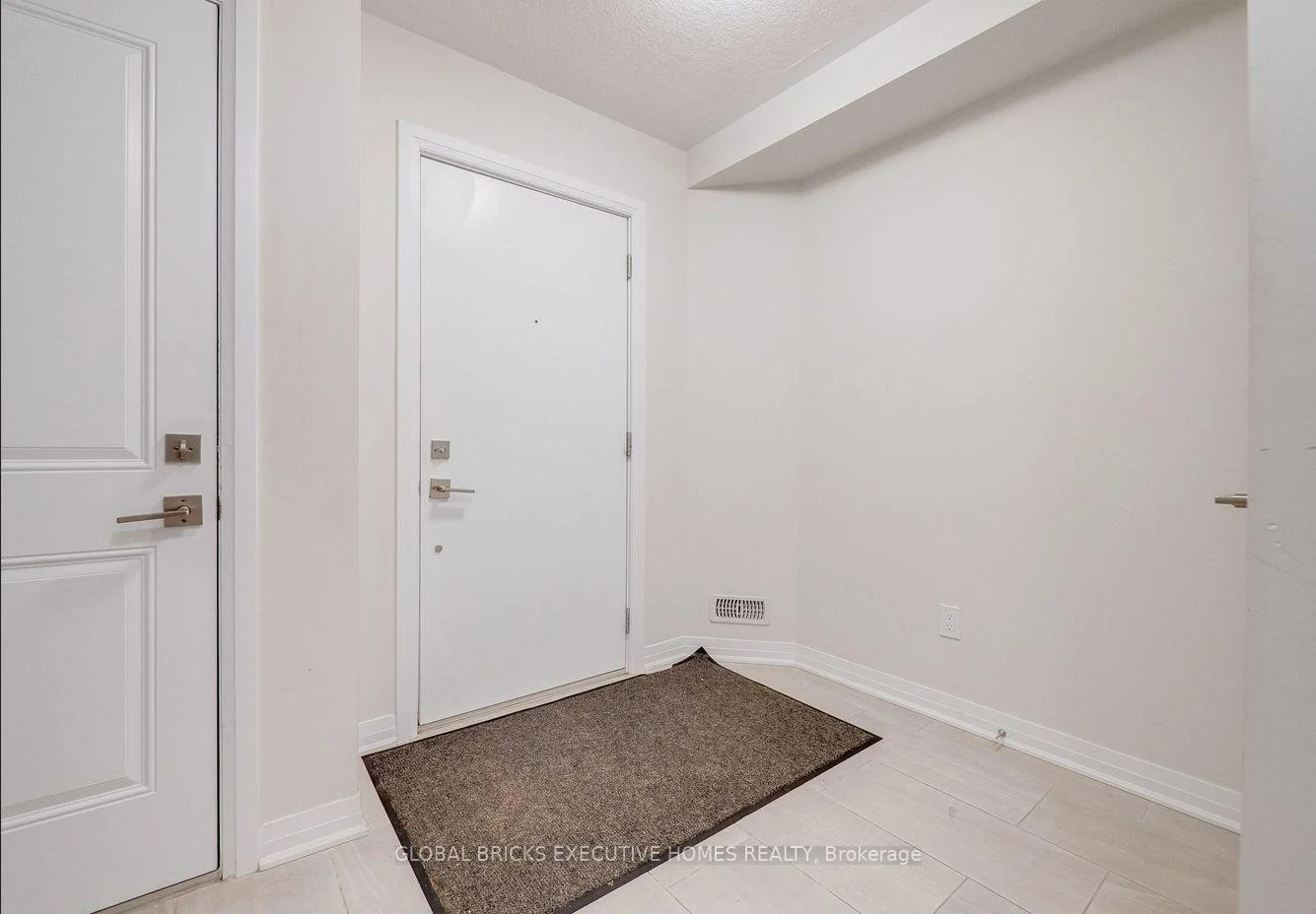 Photo 50 of 94 Progress Crescent, Kitchener, Trussler — HOMEH
