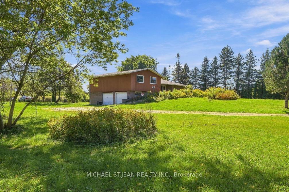 Photo 2 of 1169 Nebo Road, Hamilton, Rural Glanbrook — HOMEH