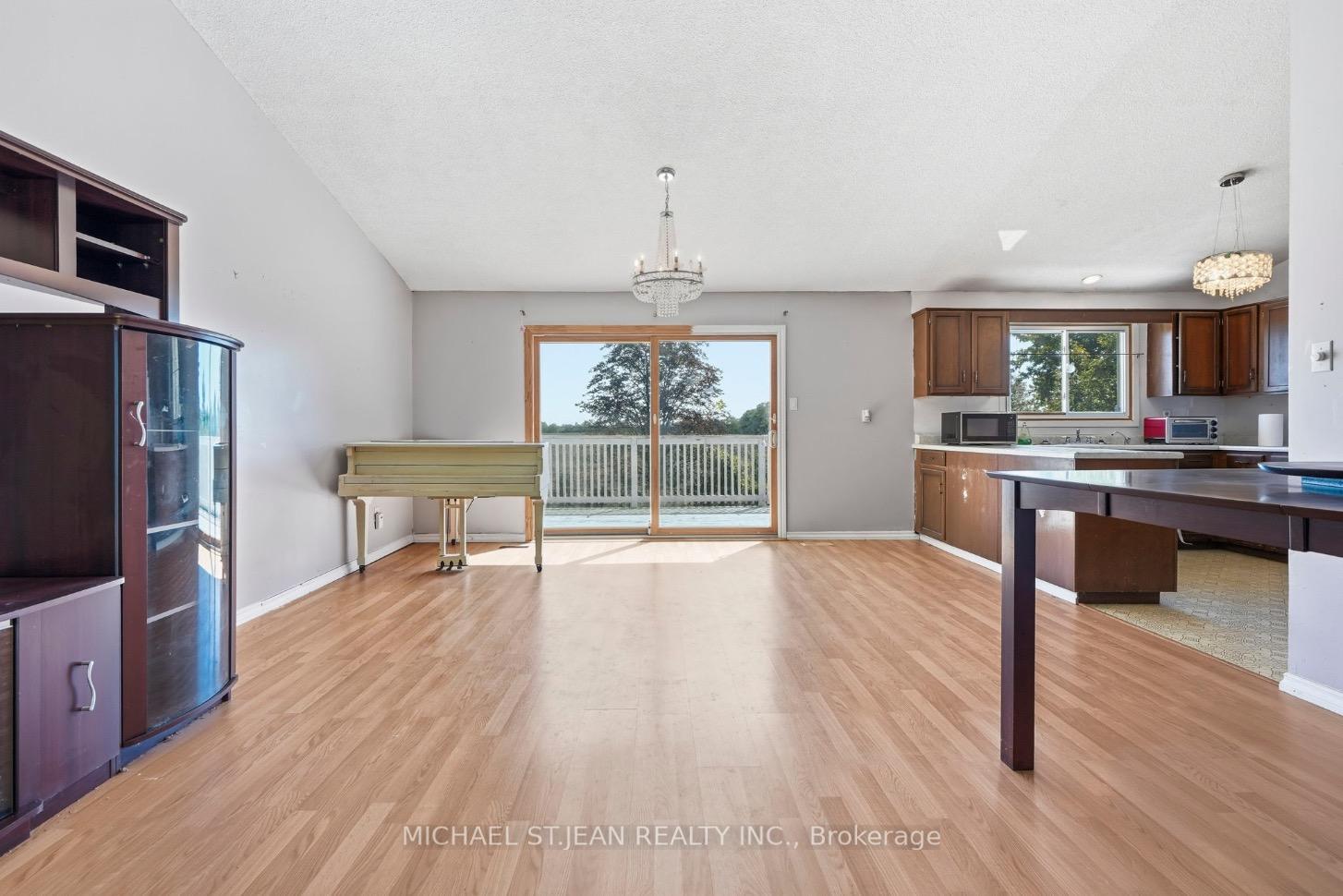 Photo 10 of 1169 Nebo Road, Hamilton, Rural Glanbrook — HOMEH