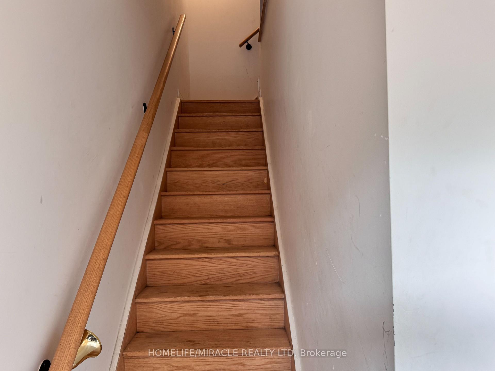 Photo 6 of Unit 4, 176 Clonmore Drive, Scarborough, Birchcliffe-Cliffside — HOMEH