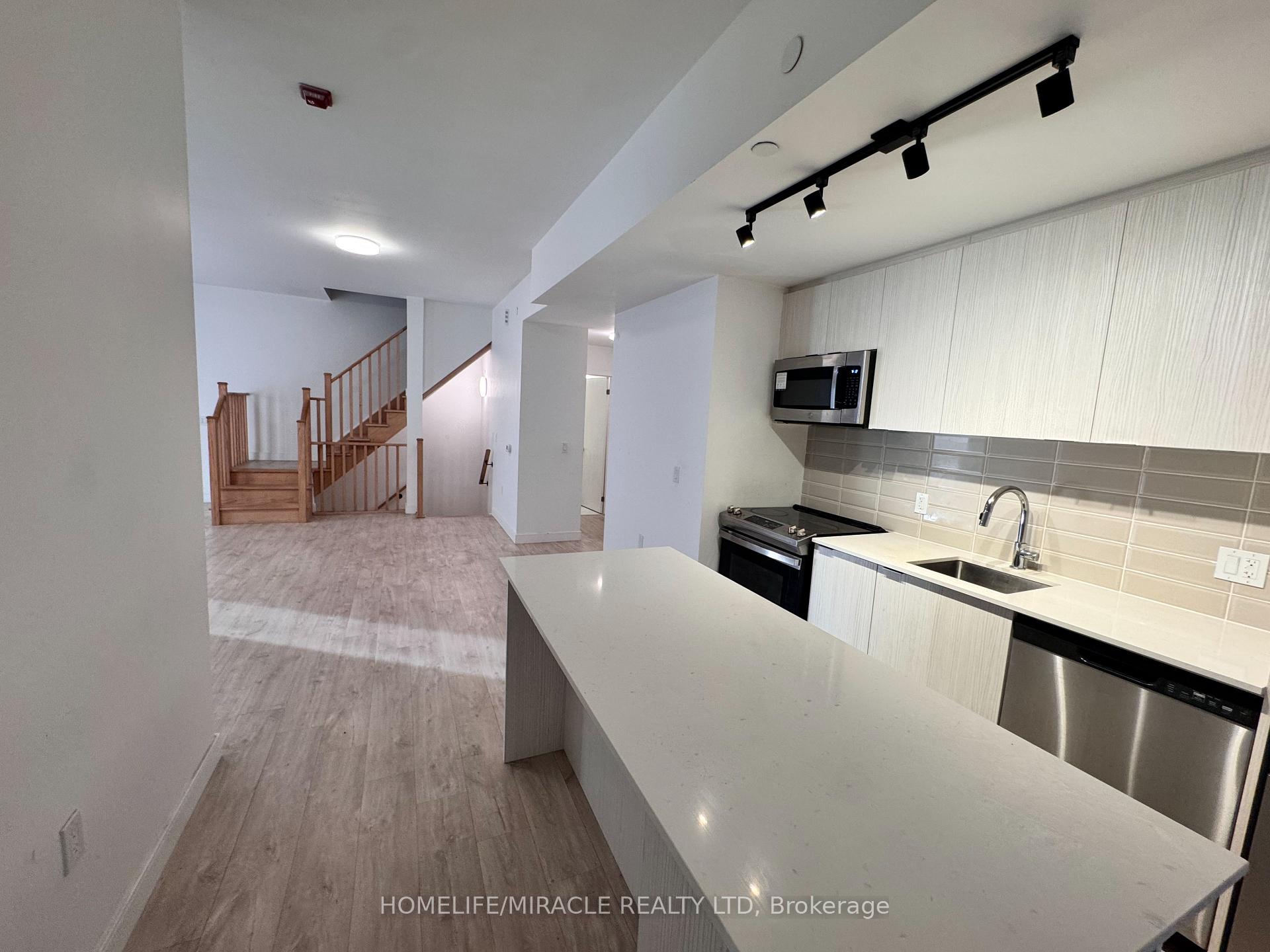 Photo 12 of Unit 4, 176 Clonmore Drive, Scarborough, Birchcliffe-Cliffside — HOMEH