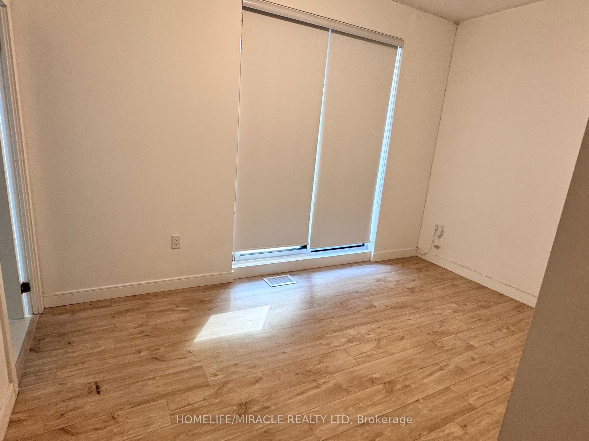 Photo 19 of Unit 4, 176 Clonmore Drive, Scarborough, Birchcliffe-Cliffside — HOMEH