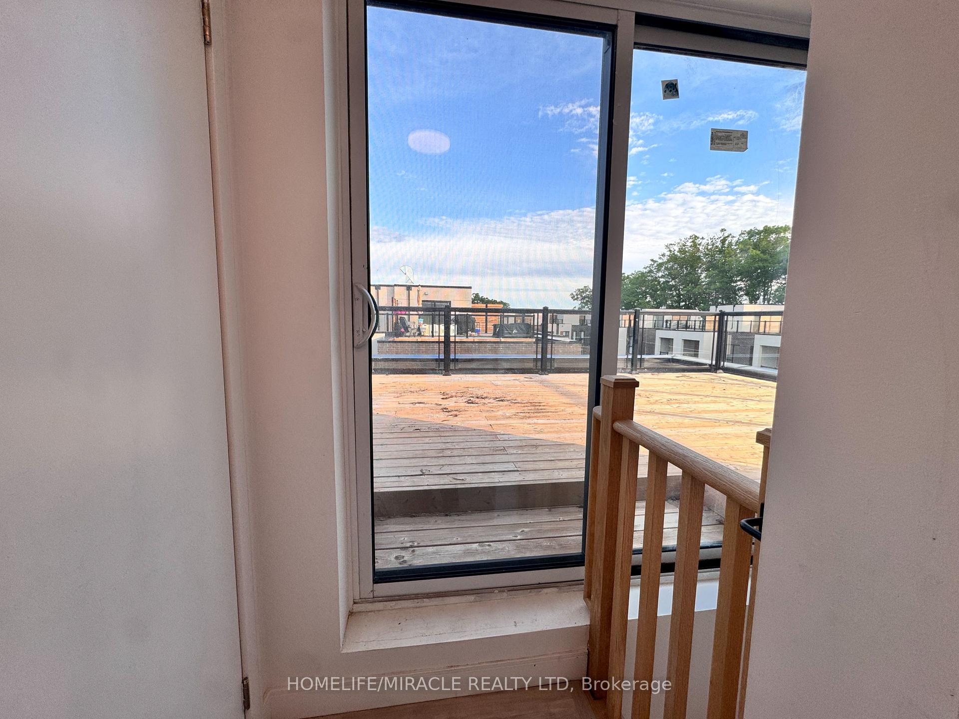 Photo 32 of Unit 4, 176 Clonmore Drive, Scarborough, Birchcliffe-Cliffside — HOMEH