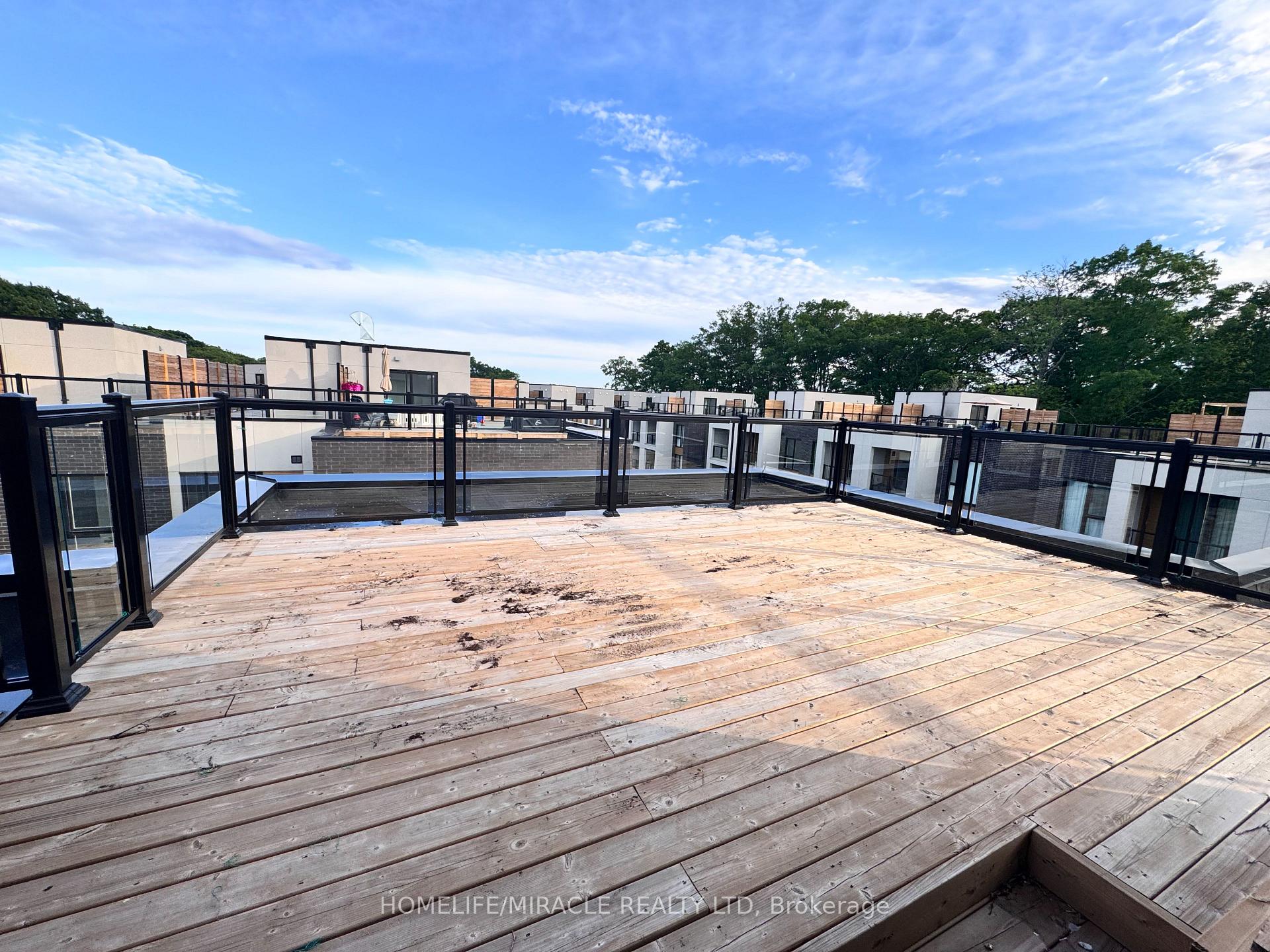 Photo 34 of Unit 4, 176 Clonmore Drive, Scarborough, Birchcliffe-Cliffside — HOMEH