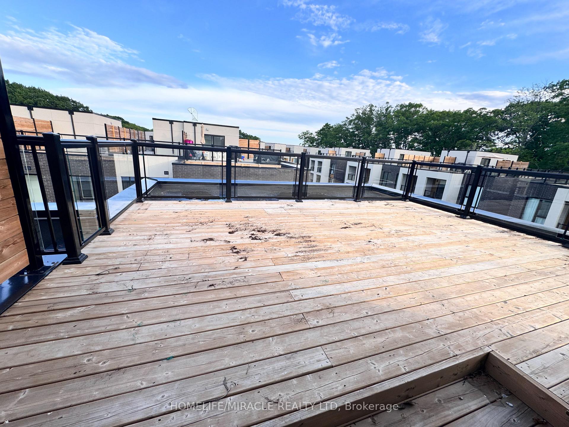 Photo 35 of Unit 4, 176 Clonmore Drive, Scarborough, Birchcliffe-Cliffside — HOMEH