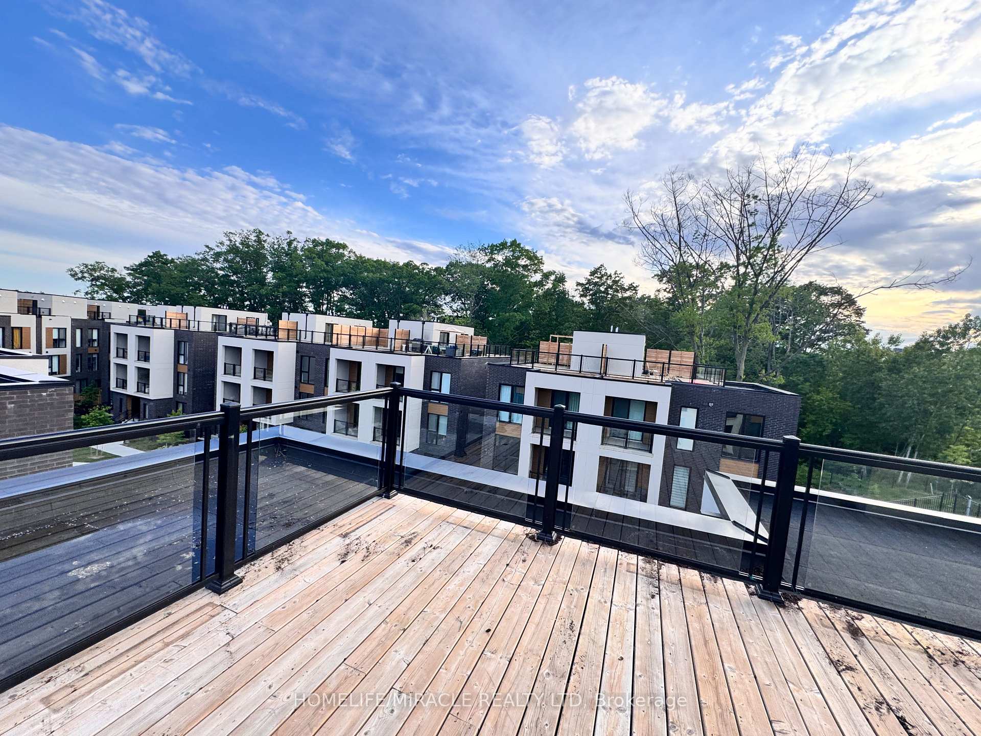Photo 40 of Unit 4, 176 Clonmore Drive, Scarborough, Birchcliffe-Cliffside — HOMEH