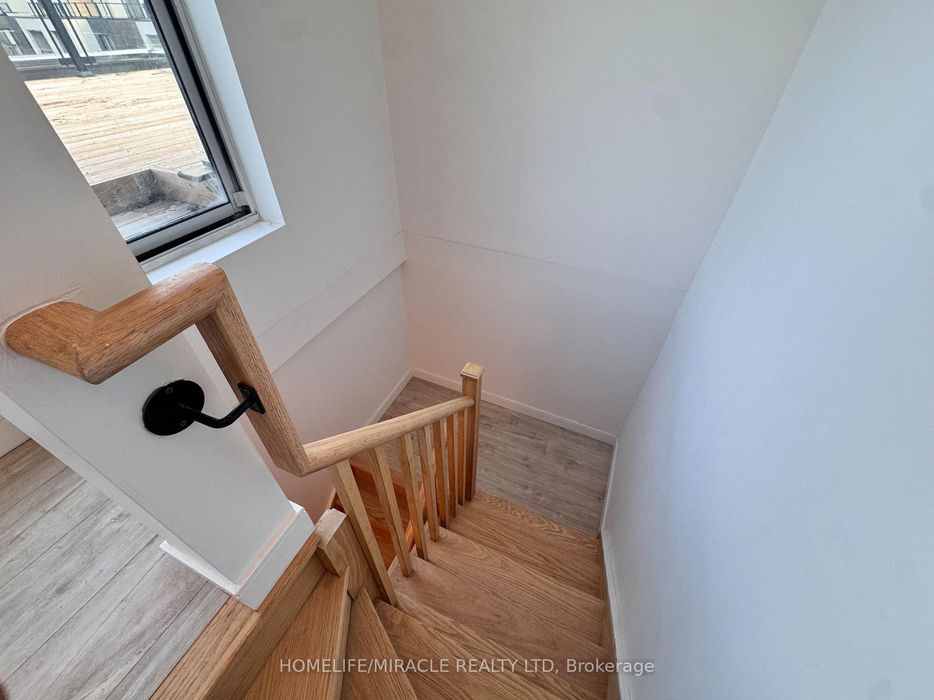 Photo 42 of Unit 4, 176 Clonmore Drive, Scarborough, Birchcliffe-Cliffside — HOMEH