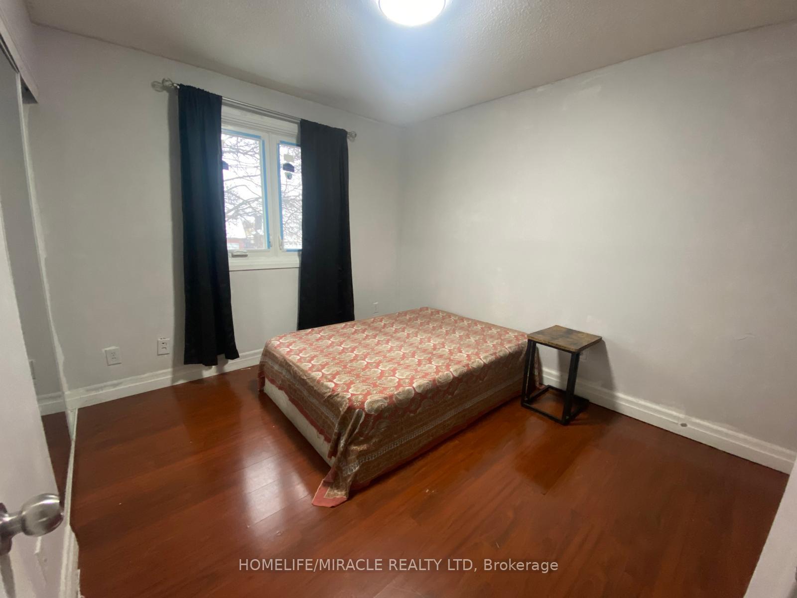 Photo 6 of 127 Fanshawe Drive, Brampton, Heart Lake West — HOMEH