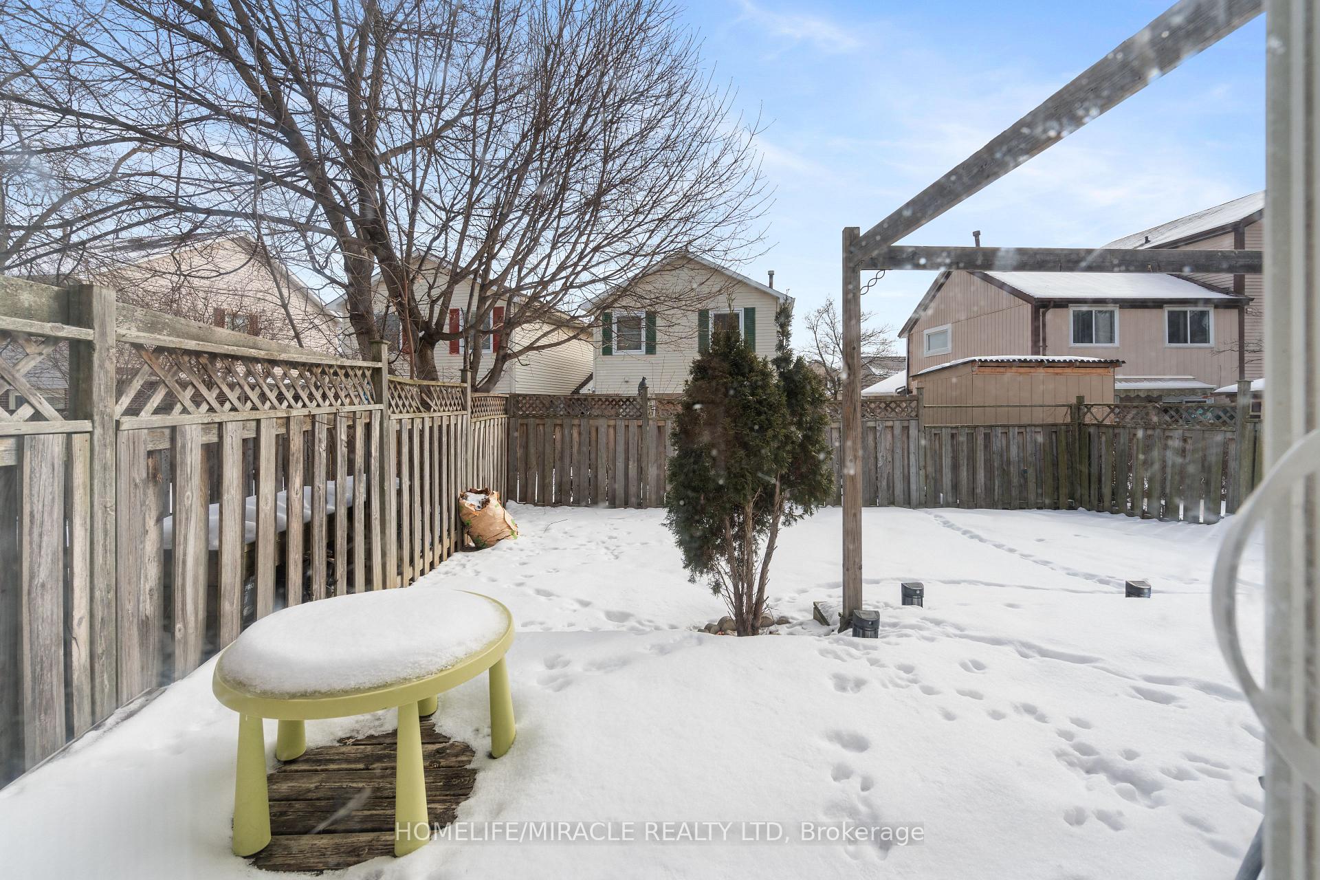Photo 9 of 127 Fanshawe Drive, Brampton, Heart Lake West — HOMEH