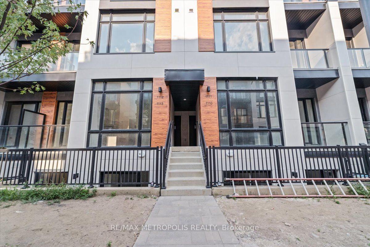 Photo 1 of Unit 1113, 12 David Eyer Road, Richmond Hill, Rural Richmond Hill — HOMEH