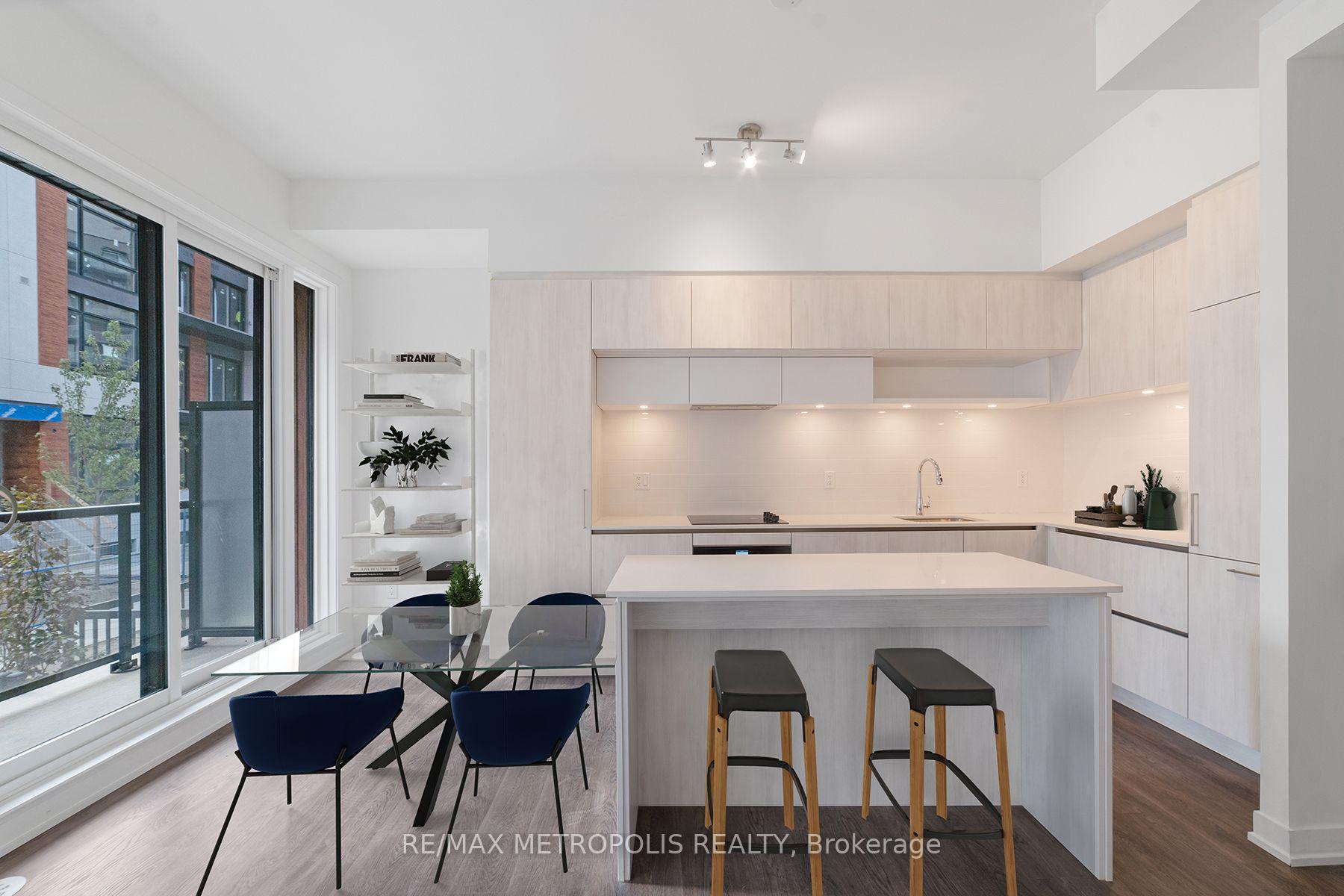 Photo 5 of Unit 1113, 12 David Eyer Road, Richmond Hill, Rural Richmond Hill — HOMEH