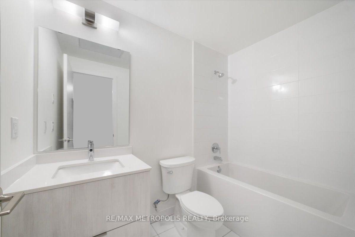 Photo 17 of Unit 1113, 12 David Eyer Road, Richmond Hill, Rural Richmond Hill — HOMEH