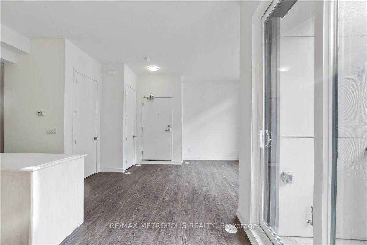 Photo 11 of Unit 1113, 12 David Eyer Road, Richmond Hill, Rural Richmond Hill — HOMEH
