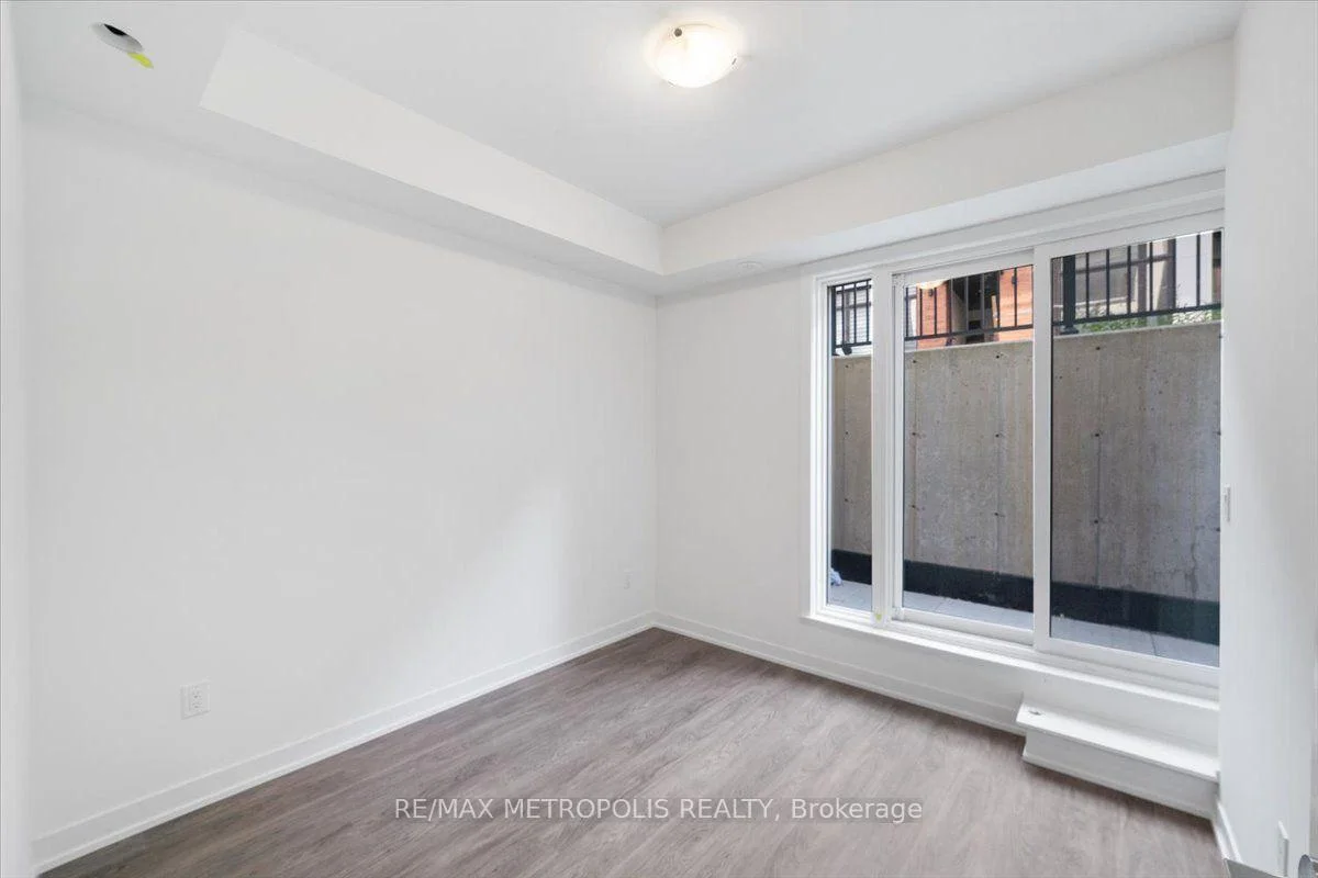 Photo 19 of Unit 1113, 12 David Eyer Road, Richmond Hill, Rural Richmond Hill — HOMEH