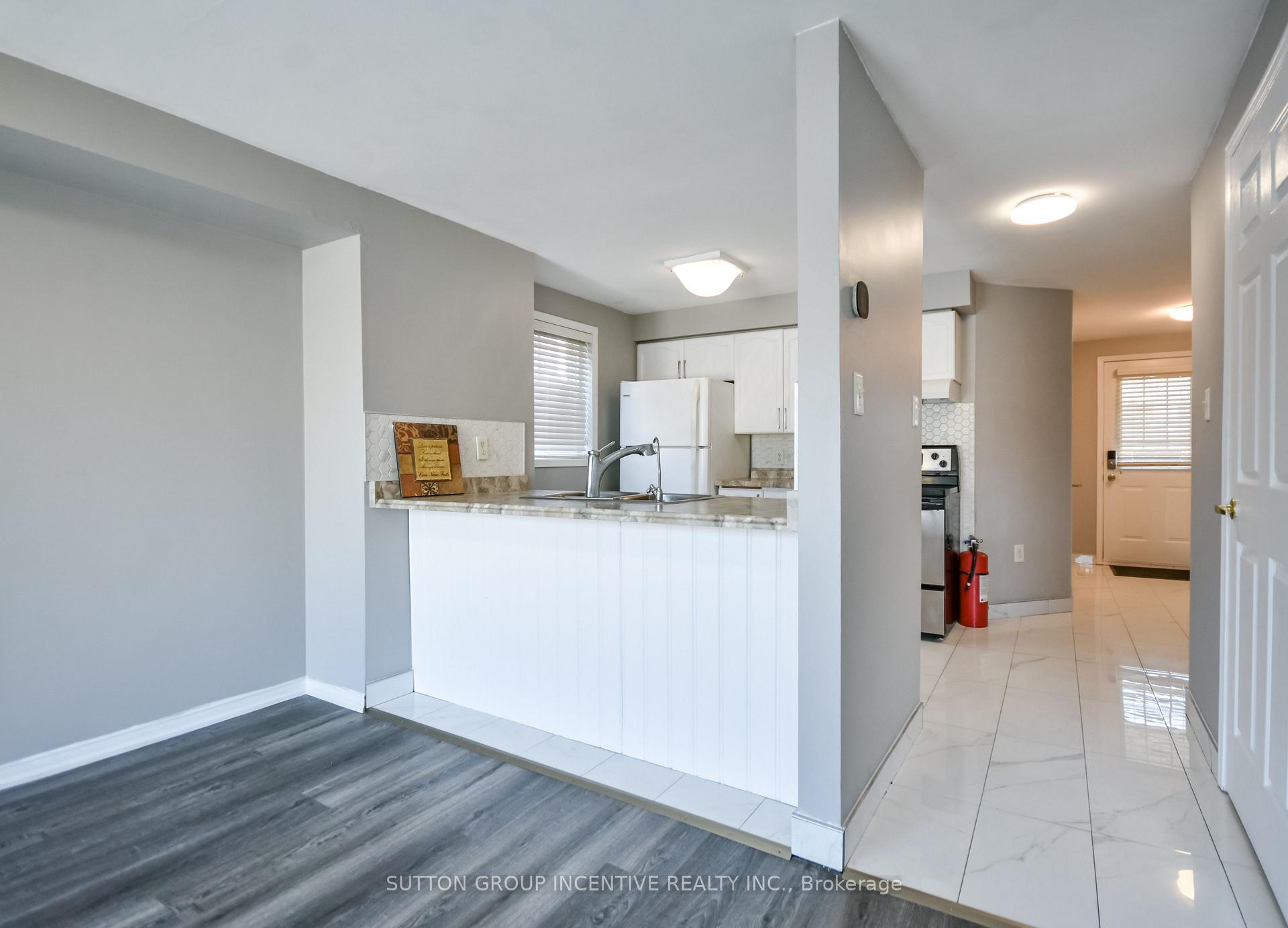 Photo 3 of 256 Dunsmore Lane, Barrie, Georgian Drive — HOMEH