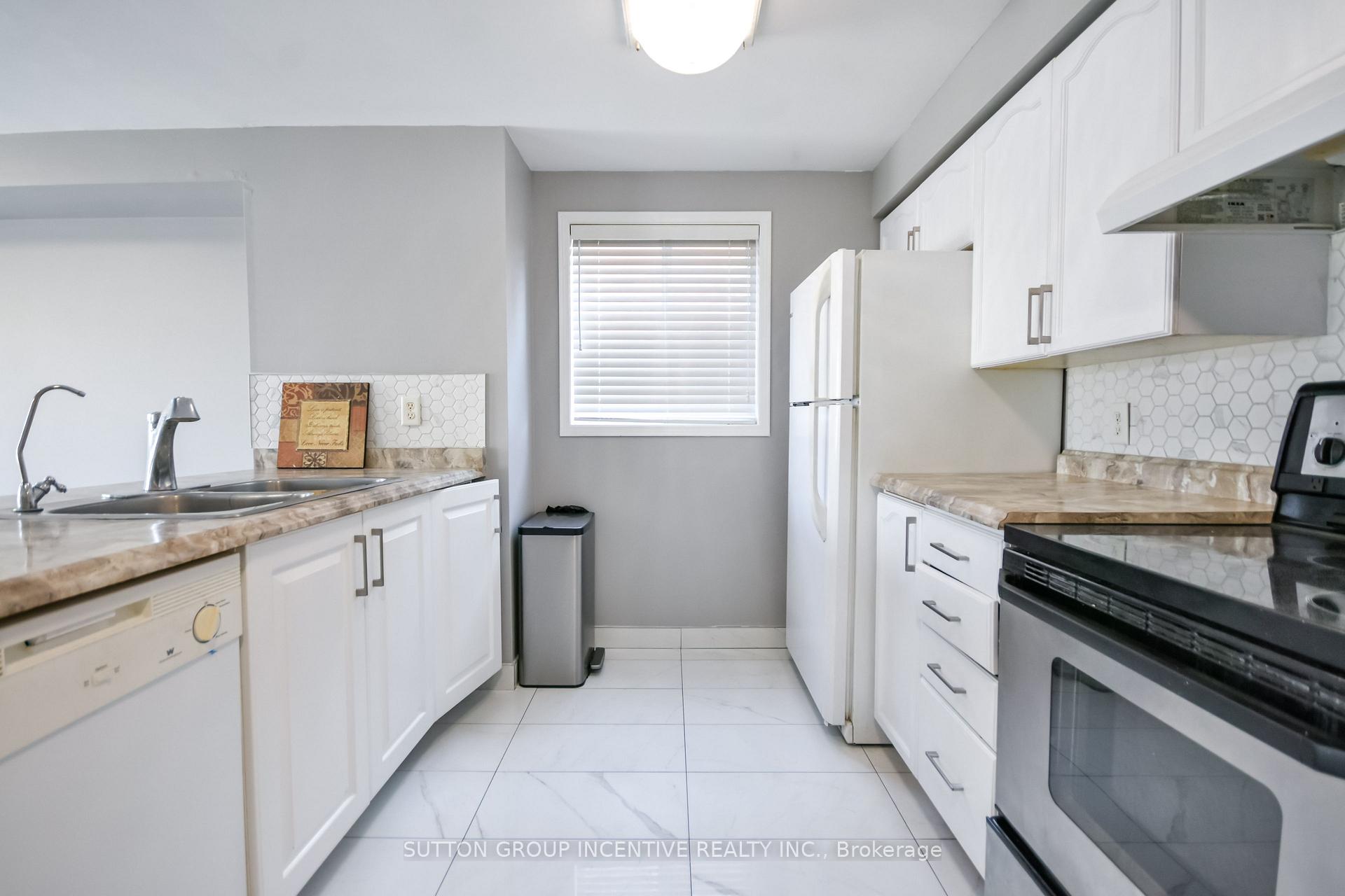Photo 7 of 256 Dunsmore Lane, Barrie, Georgian Drive — HOMEH