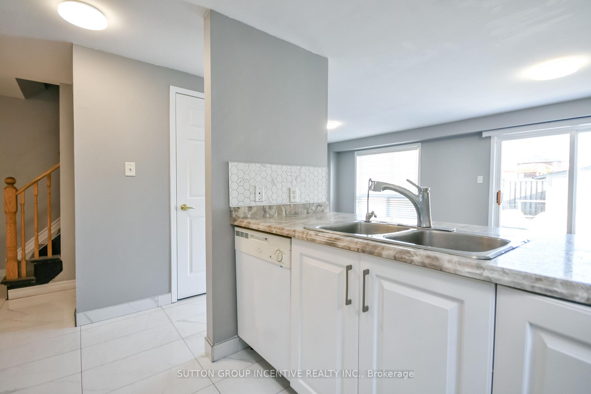 Photo 9 of 256 Dunsmore Lane, Barrie, Georgian Drive — HOMEH