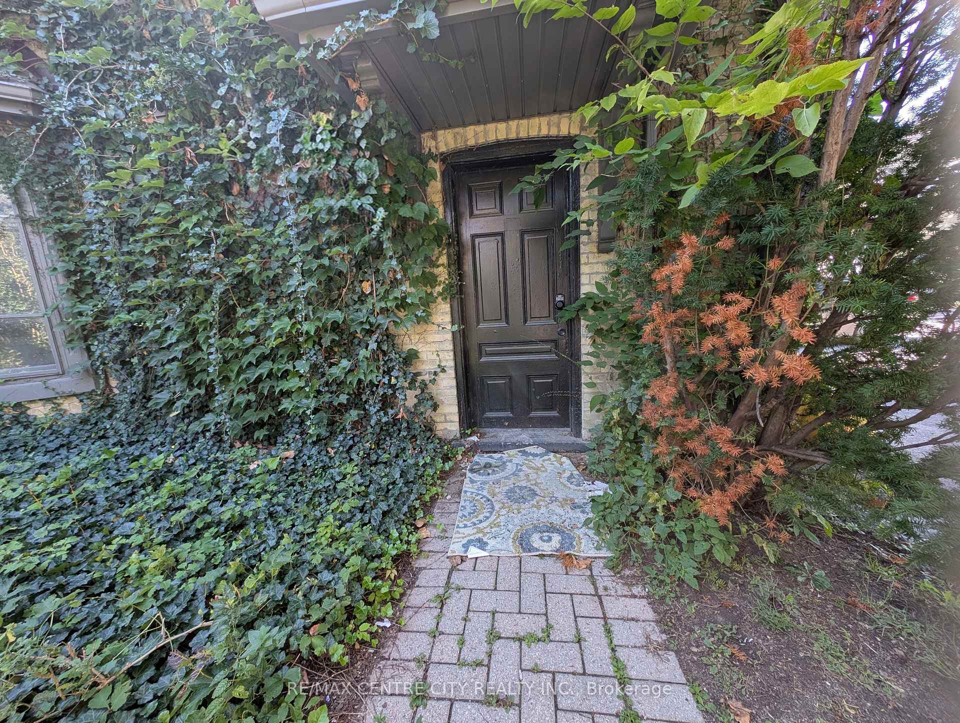 Front of Unit 4, 474 King Street