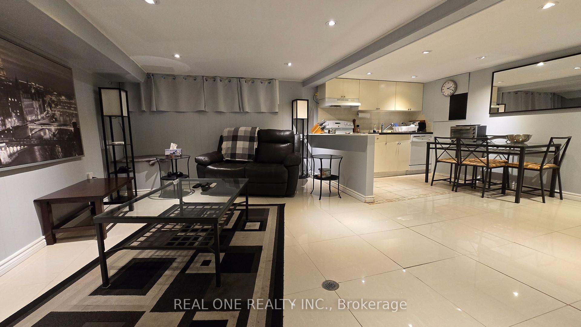 Photo 4 of Unit Bsmt, 369 Browndale Crescent, Richmond Hill, Crosby — HOMEH