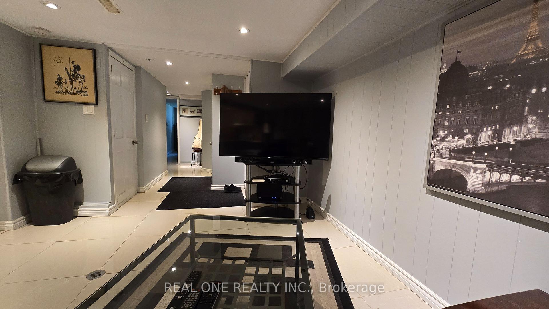 Photo 8 of Unit Bsmt, 369 Browndale Crescent, Richmond Hill, Crosby — HOMEH