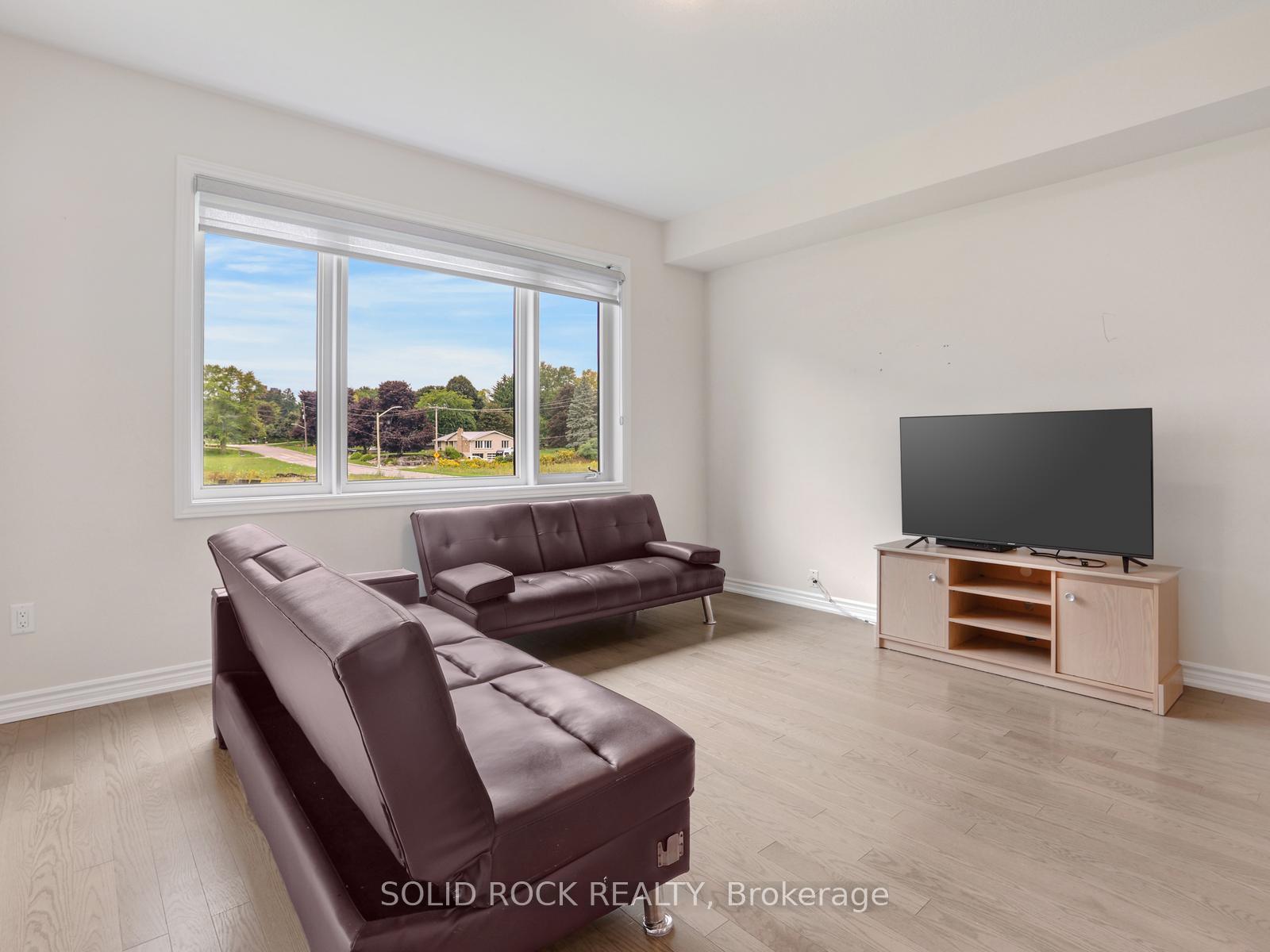 Photo 12 of 5 Heming Street, Brant, Paris — HOMEH