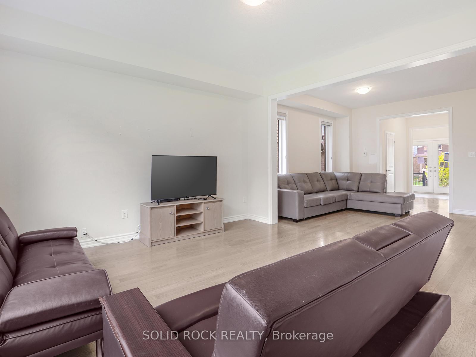 Photo 13 of 5 Heming Street, Brant, Paris — HOMEH