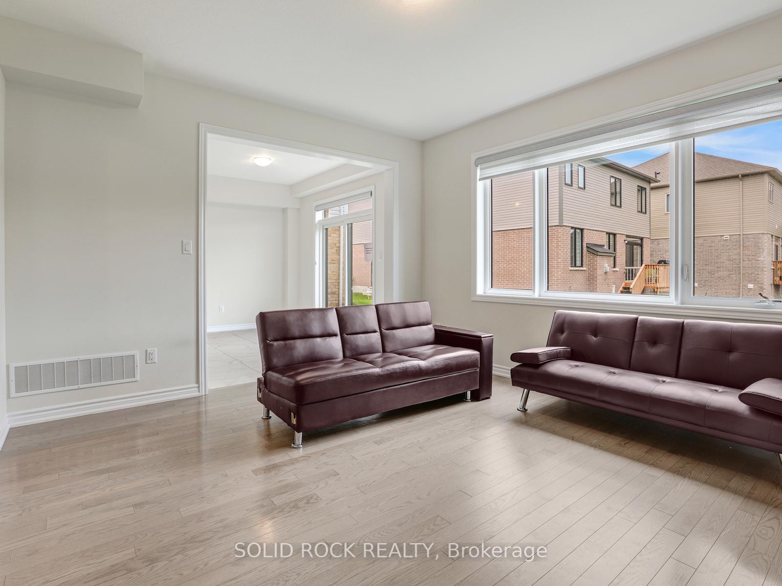 Photo 14 of 5 Heming Street, Brant, Paris — HOMEH