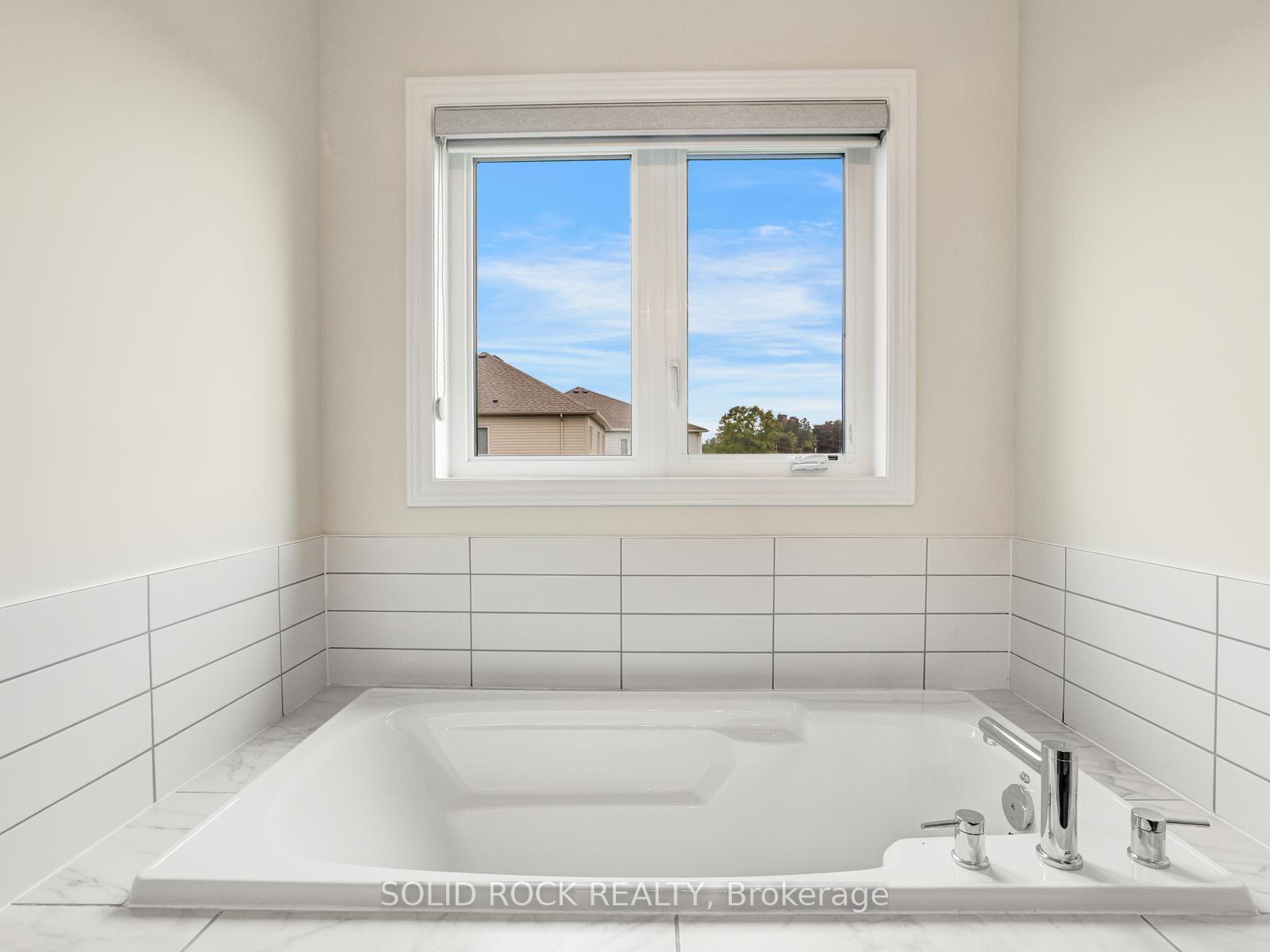 Photo 41 of 5 Heming Street, Brant, Paris — HOMEH