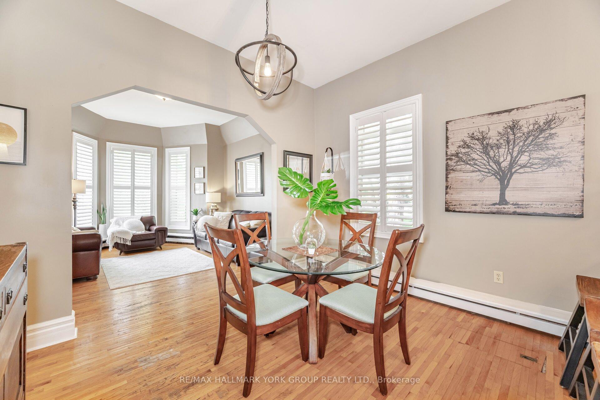 Photo 10 of 390 Main Street, King, Schomberg — HOMEH