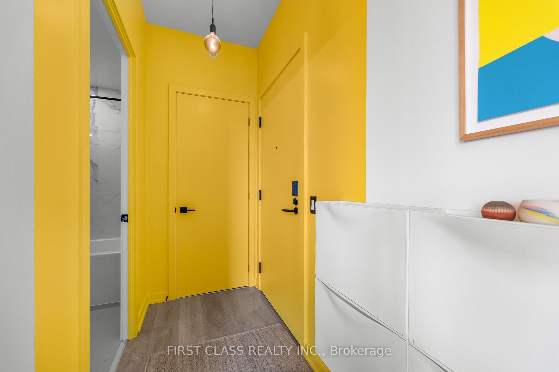 Photo 5 of Unit 1403, 10 Graphophone Grove, Toronto, Dovercourt-Wallace Emerson-Junction — HOMEH