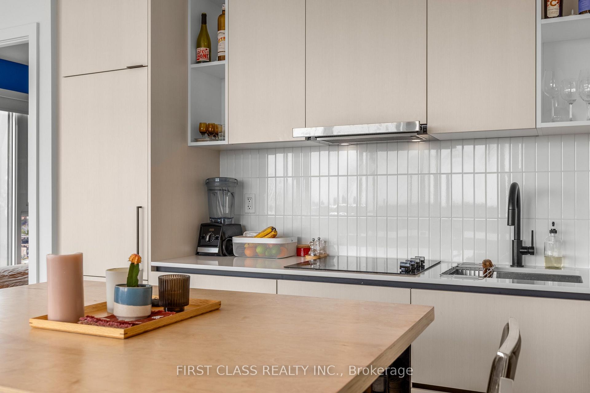 Photo 10 of Unit 1403, 10 Graphophone Grove, Toronto, Dovercourt-Wallace Emerson-Junction — HOMEH