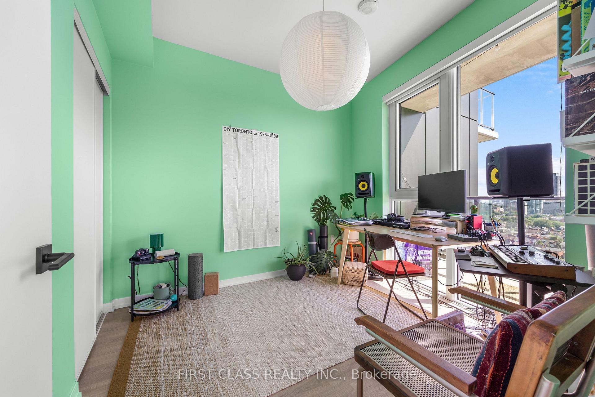 Photo 32 of Unit 1403, 10 Graphophone Grove, Toronto, Dovercourt-Wallace Emerson-Junction — HOMEH